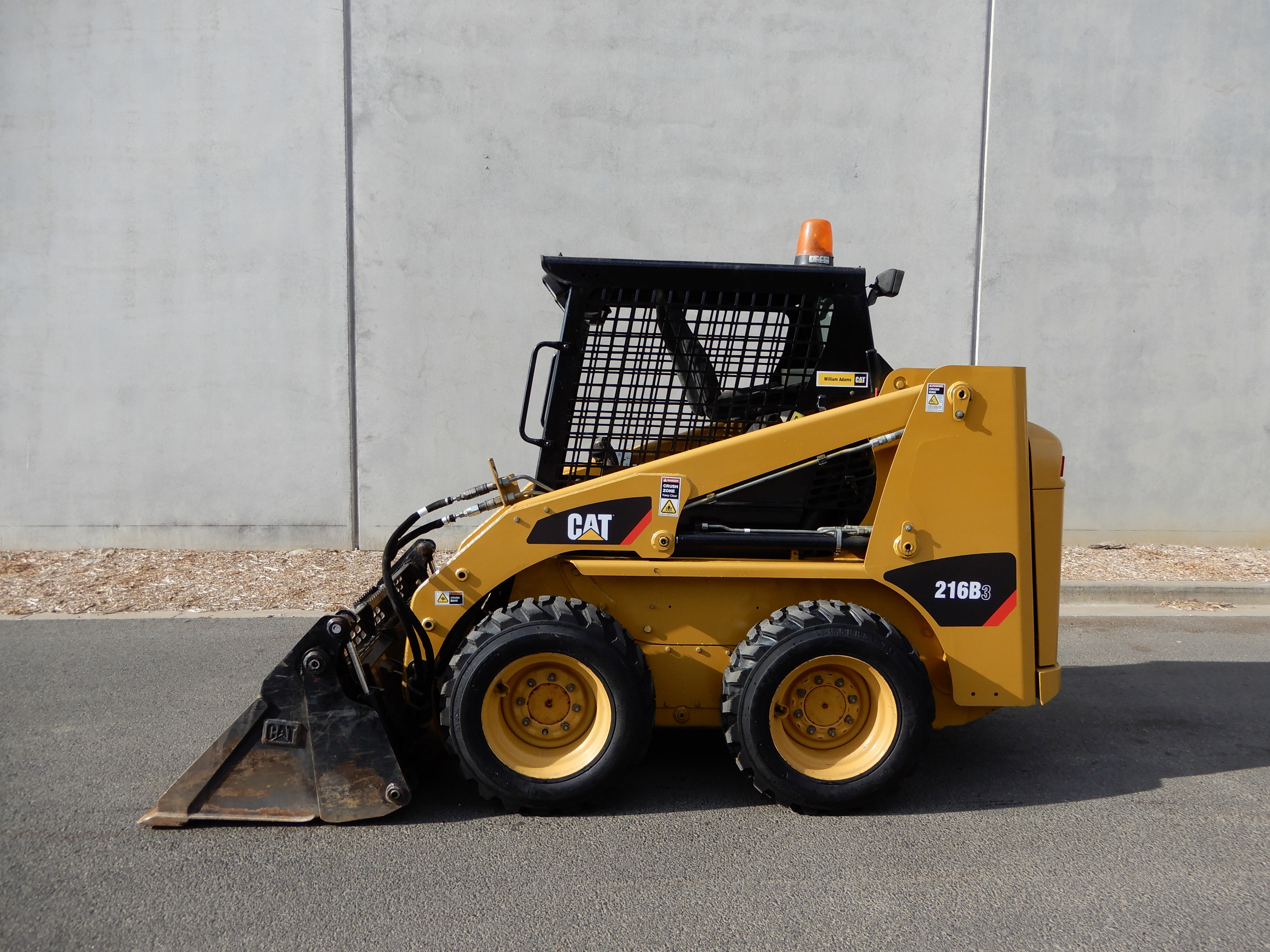 2011 CATERPILLAR 216B LOADER SKID STEER