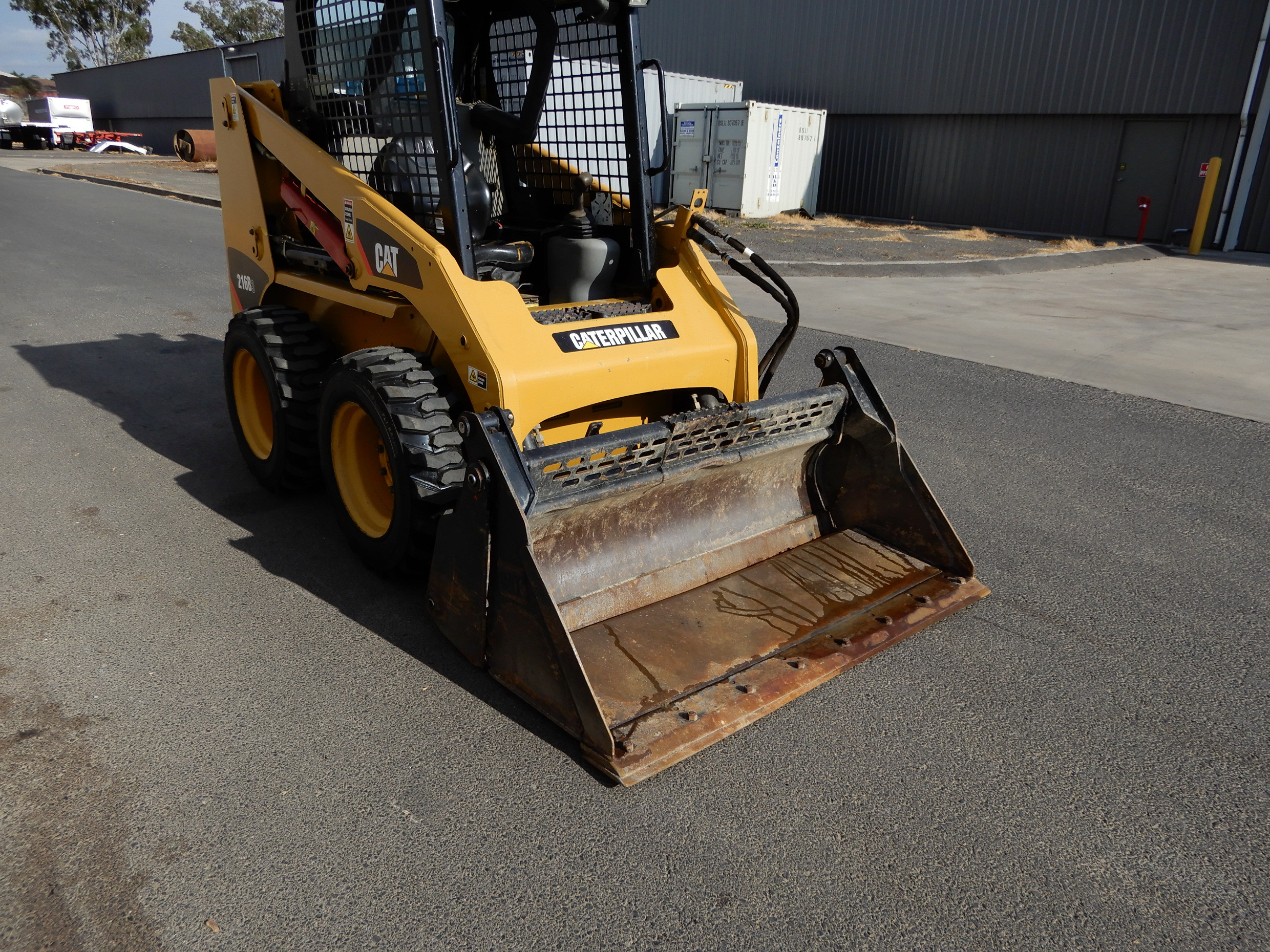 2011 CATERPILLAR 216B LOADER SKID STEER