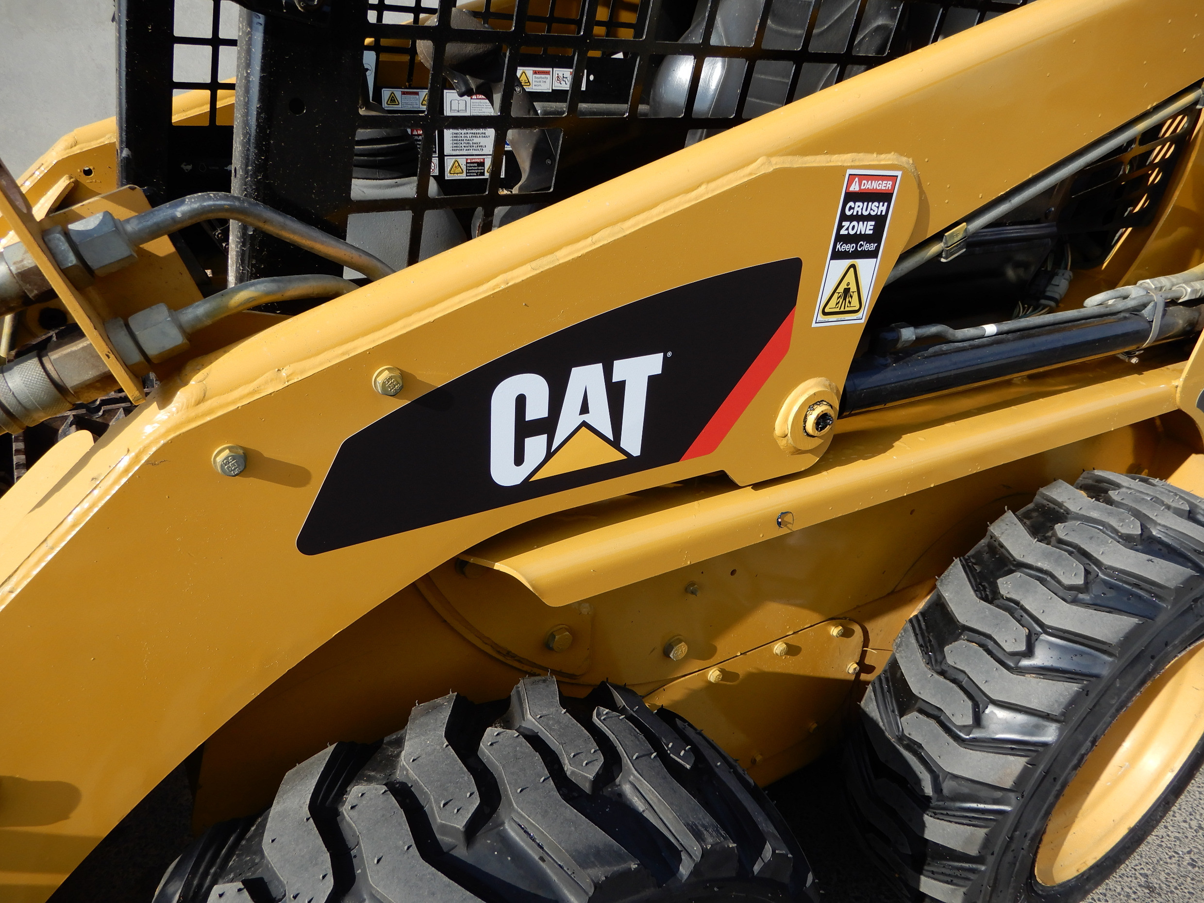 2011 CATERPILLAR 216B LOADER SKID STEER