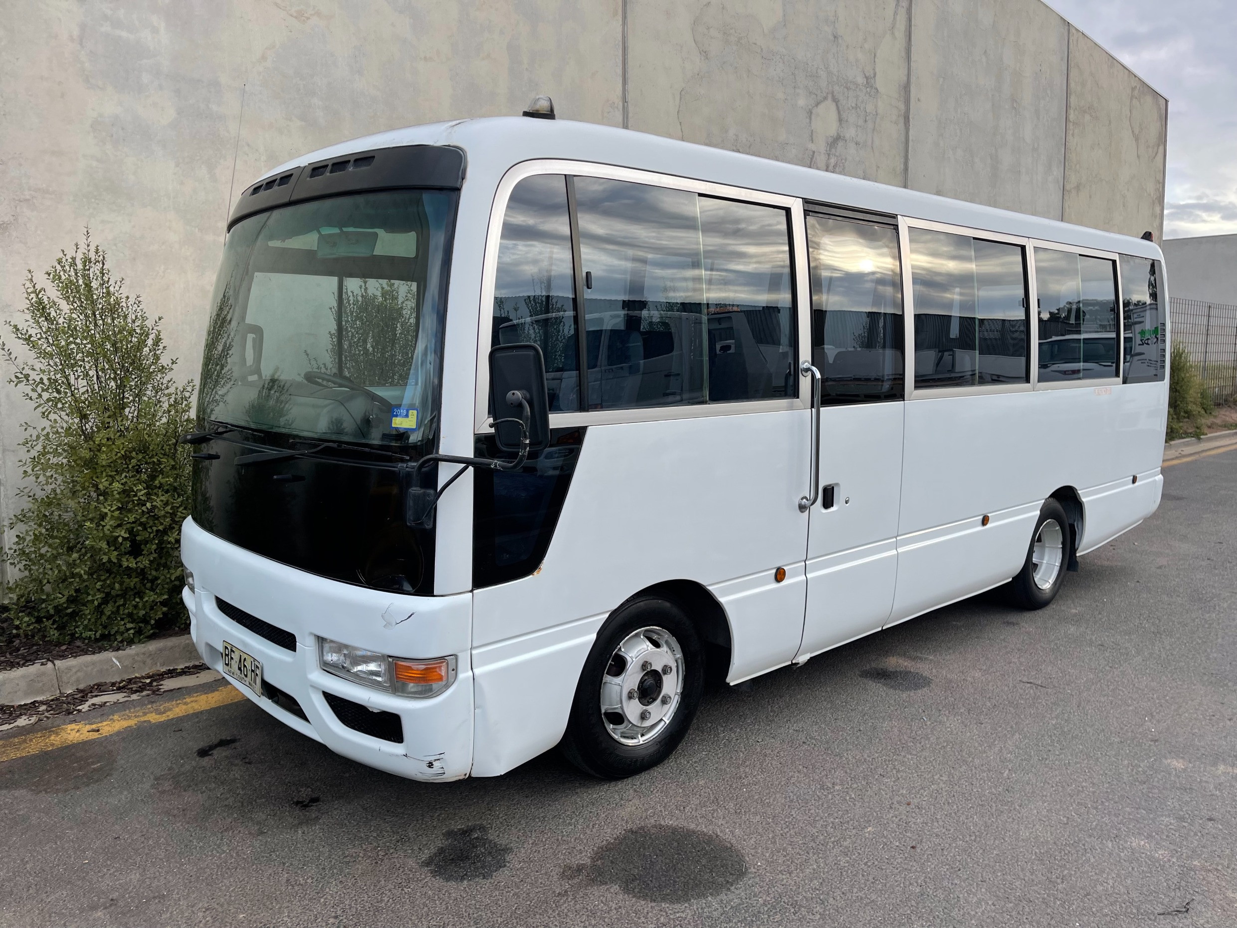 2000 NISSAN CIVILIAN BUS