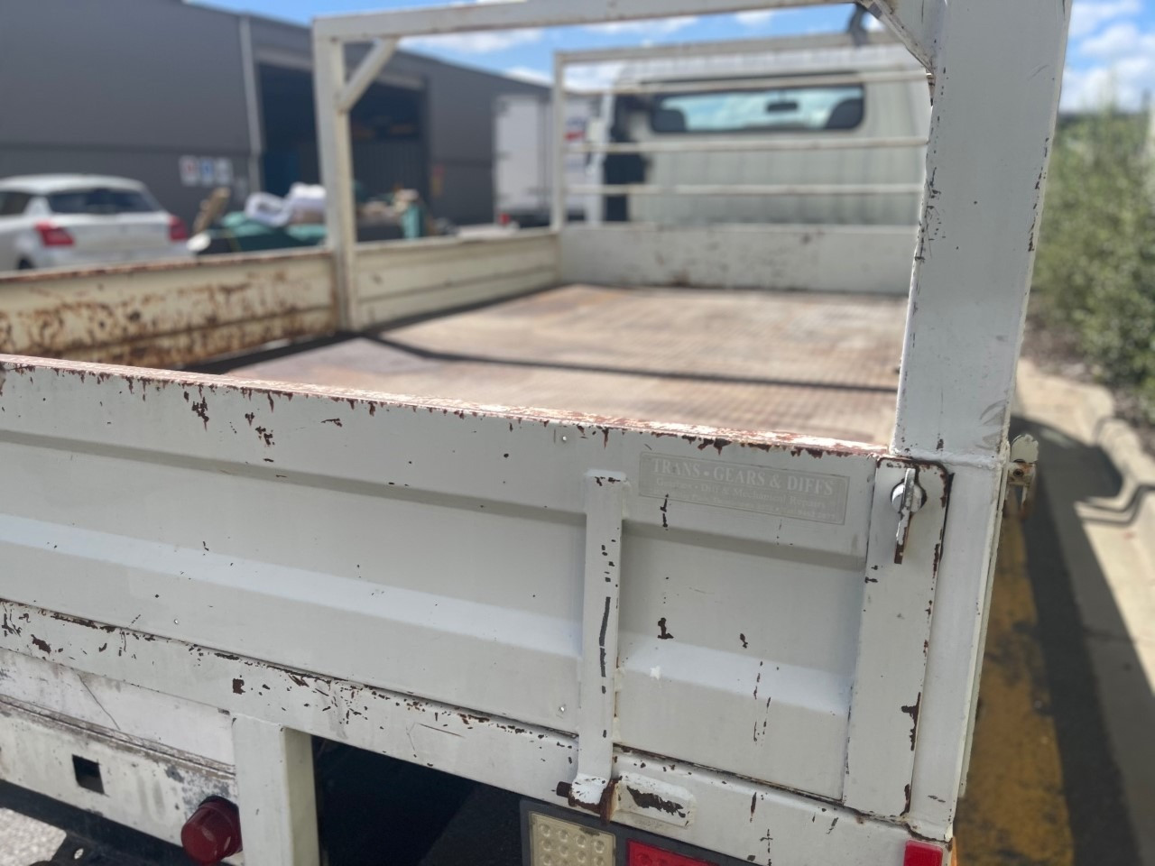 1996 TOYOTA DYNA 300 TRAY TRUCK