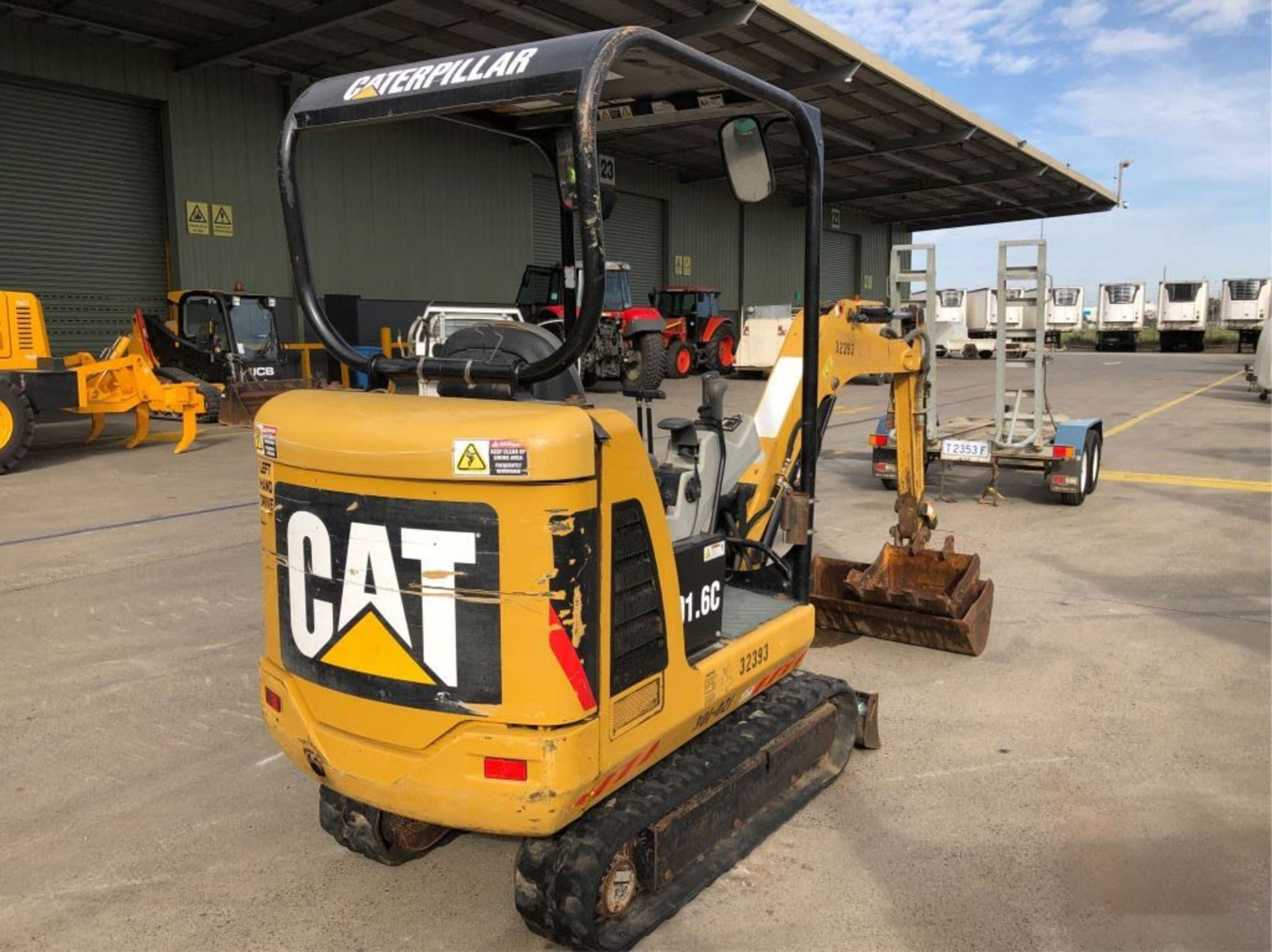2010 CATERPILLAR 301.6 EXCAVATOR