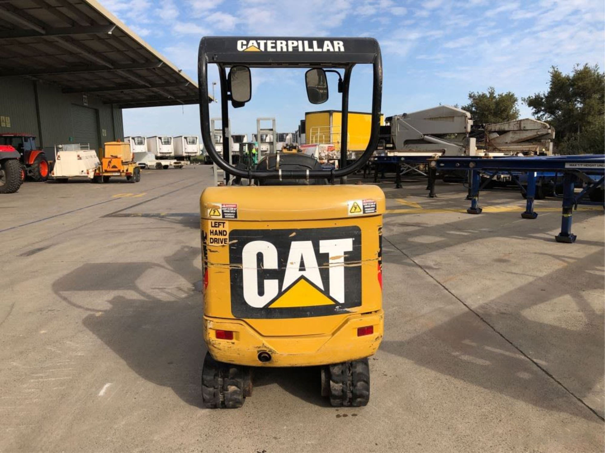 2010 CATERPILLAR 301.6 EXCAVATOR