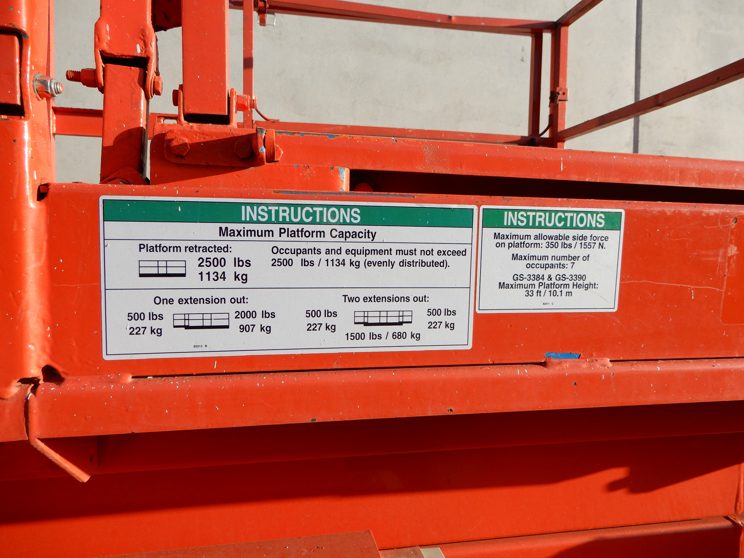 2005 GENIE GS-3384RT SCISSOR LIFT