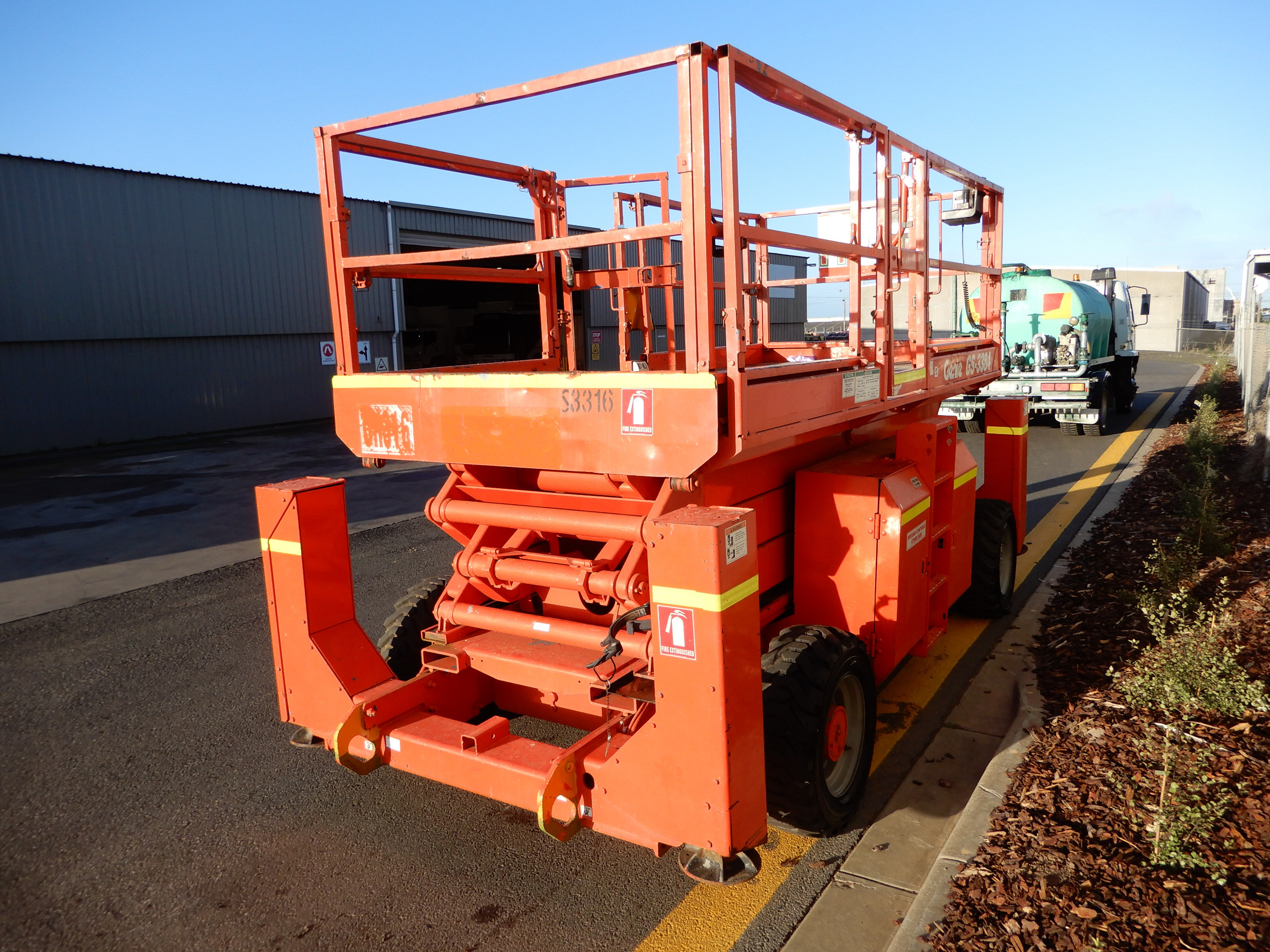 2005 GENIE GS-3384RT SCISSOR LIFT
