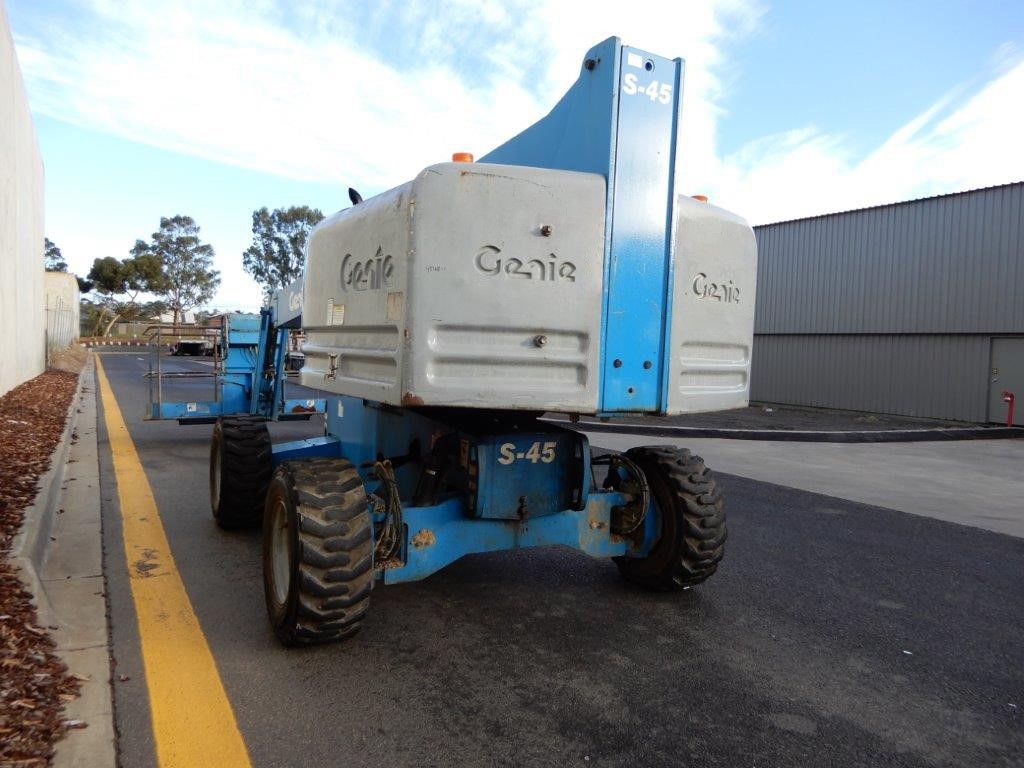 2006 GENIE S45 BOOM LIFT