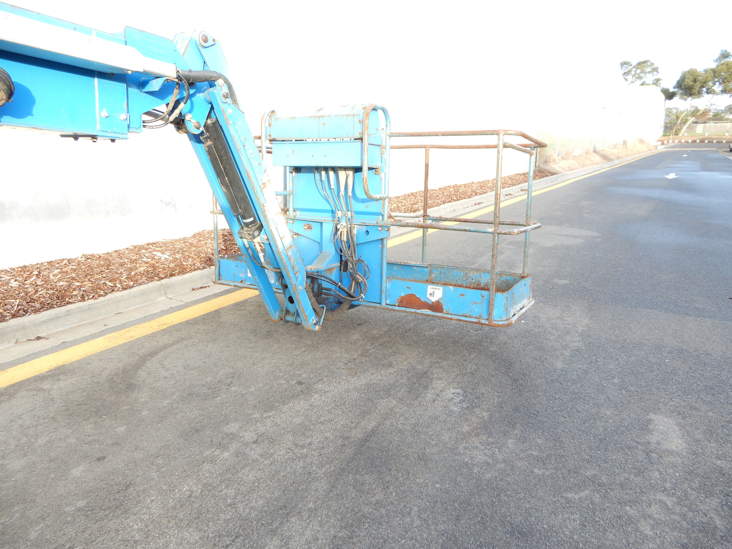 2006 GENIE S45 BOOM LIFT