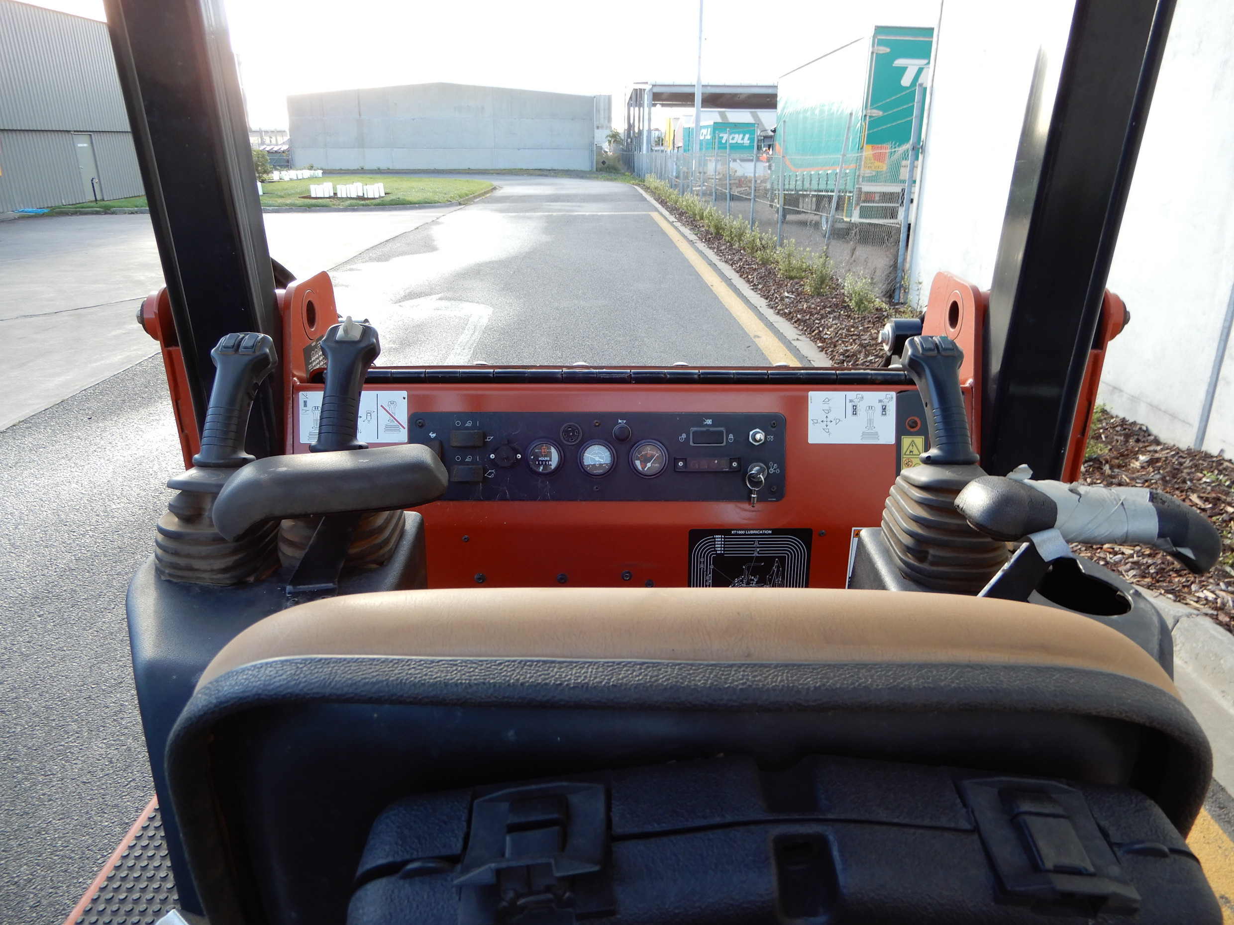 2008 DITCH WITCH XT1600 BACKHOE LOADER
