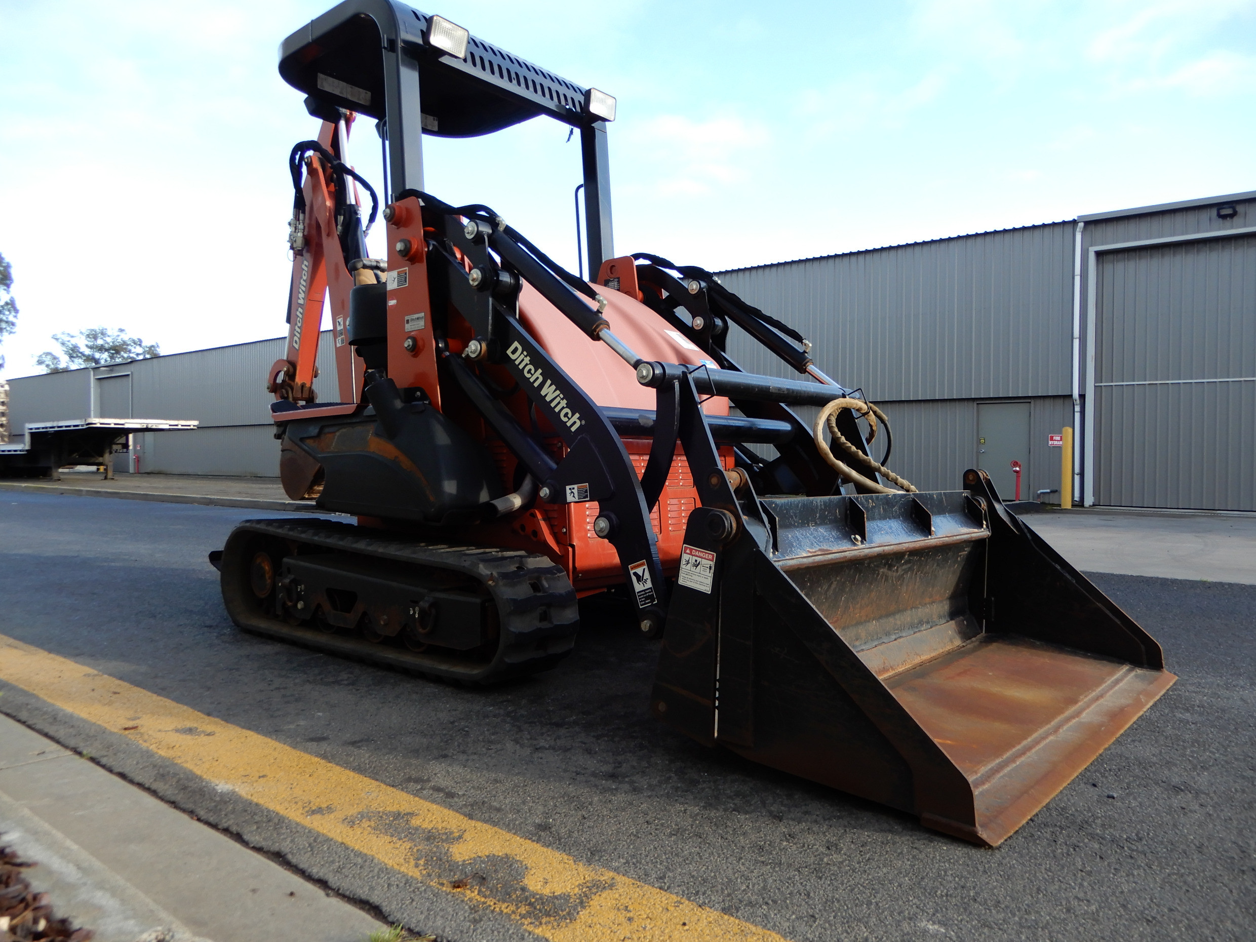 2008 DITCH WITCH XT1600 BACKHOE LOADER