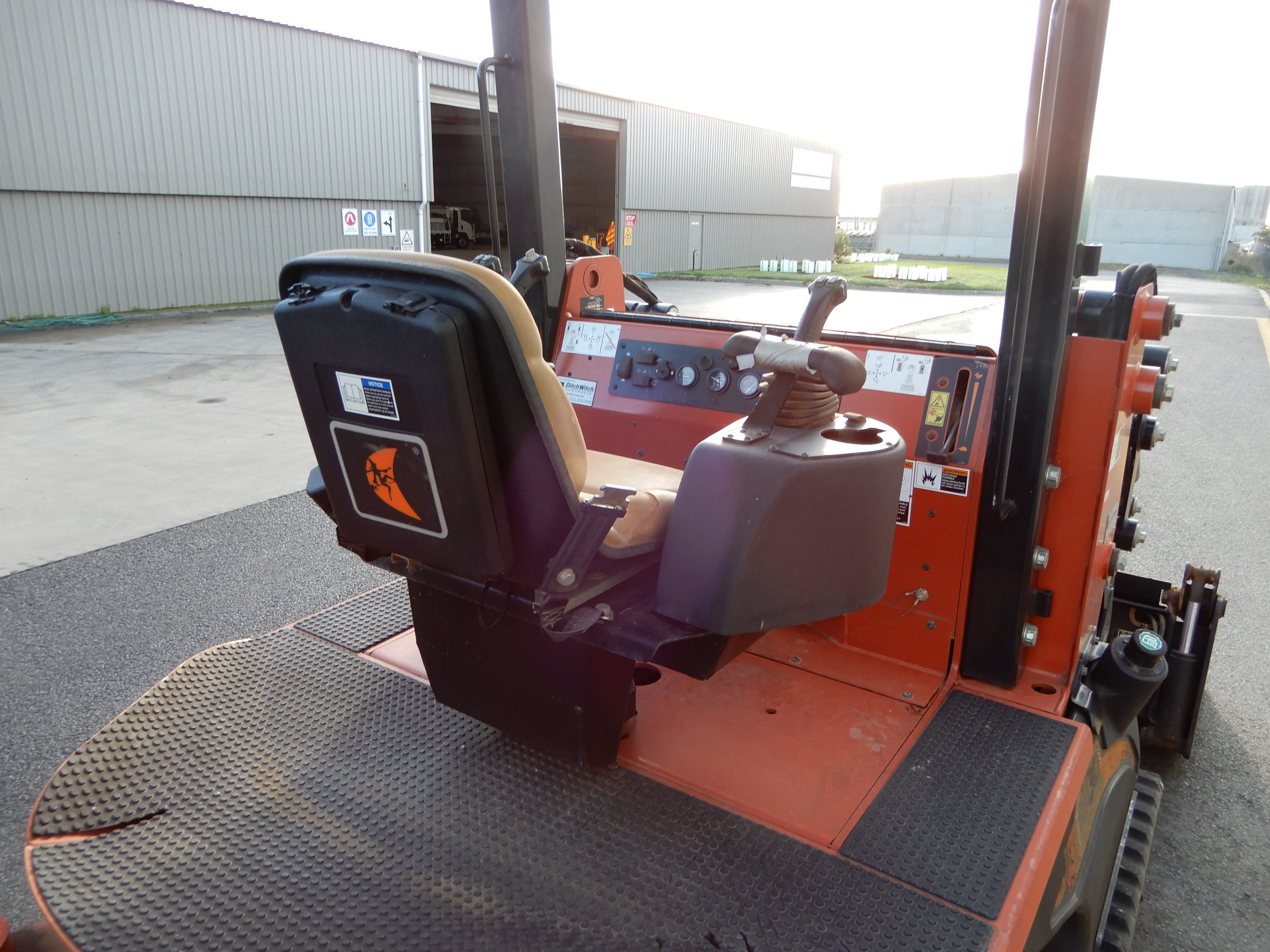 2008 DITCH WITCH XT1600 BACKHOE LOADER