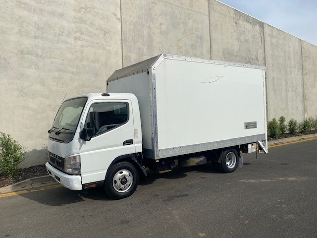 2006 FUSO CANTER TRUCK MANUAL TRAY
