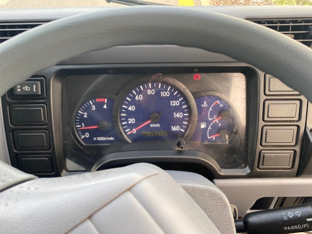 2006 FUSO CANTER TRUCK MANUAL TRAY