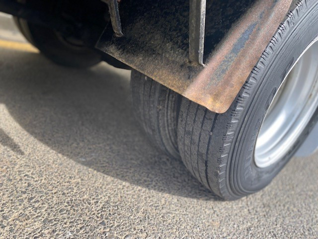 2006 FUSO CANTER TRUCK MANUAL TRAY