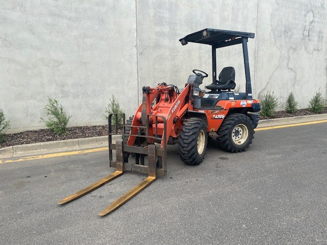 2007 KUBOTA R420 LOADER