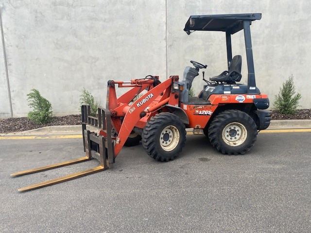 2007 KUBOTA R420 LOADER
