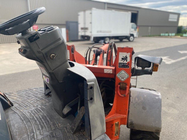 2007 KUBOTA R420 LOADER