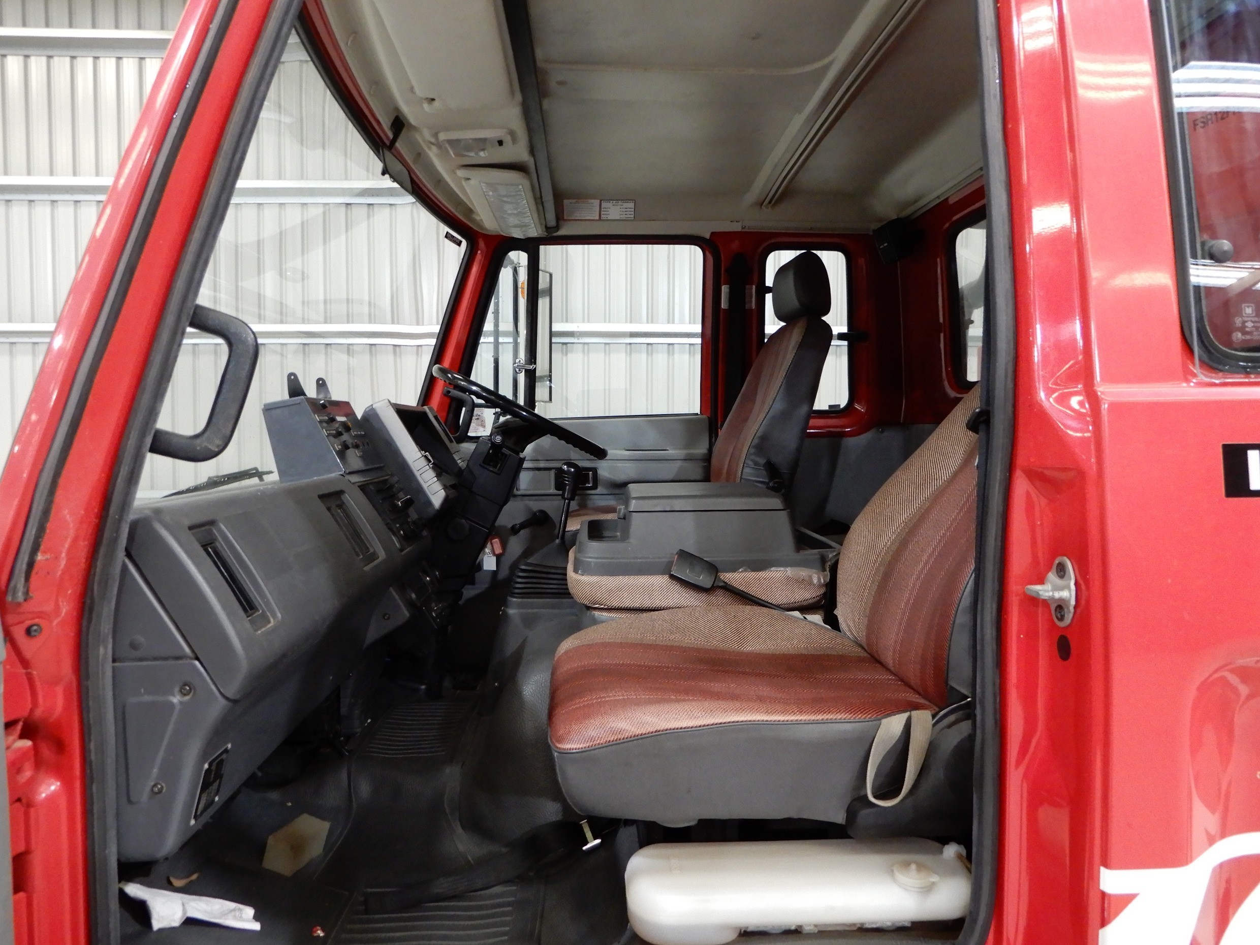 1989 ISUZU FSR MANUAL FIRE TRUCK