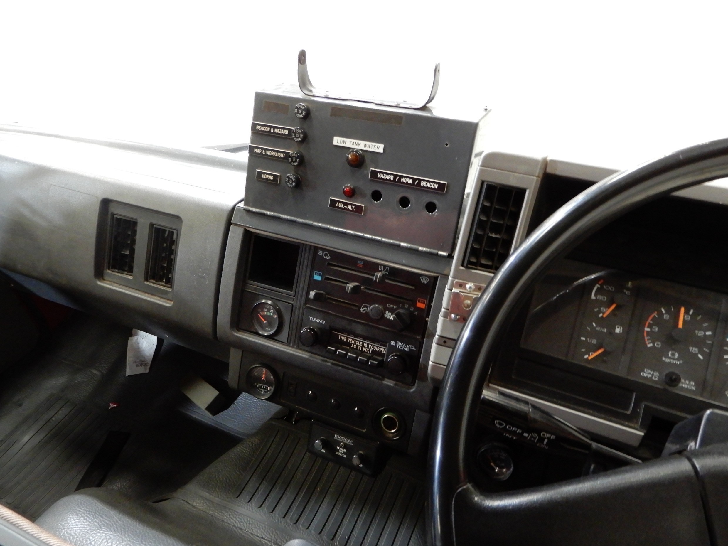 1989 ISUZU FSR MANUAL FIRE TRUCK