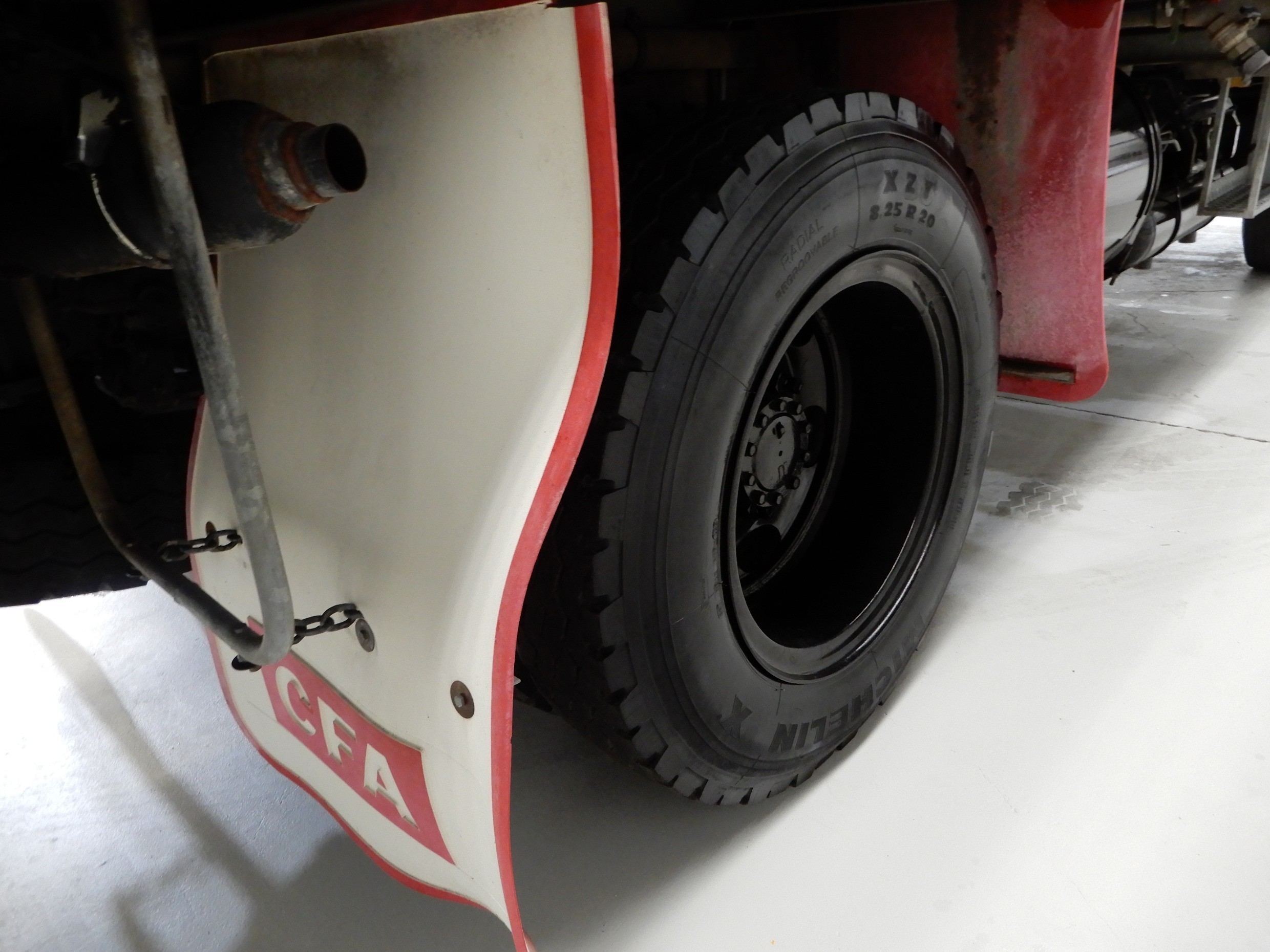 1989 ISUZU FSR MANUAL FIRE TRUCK