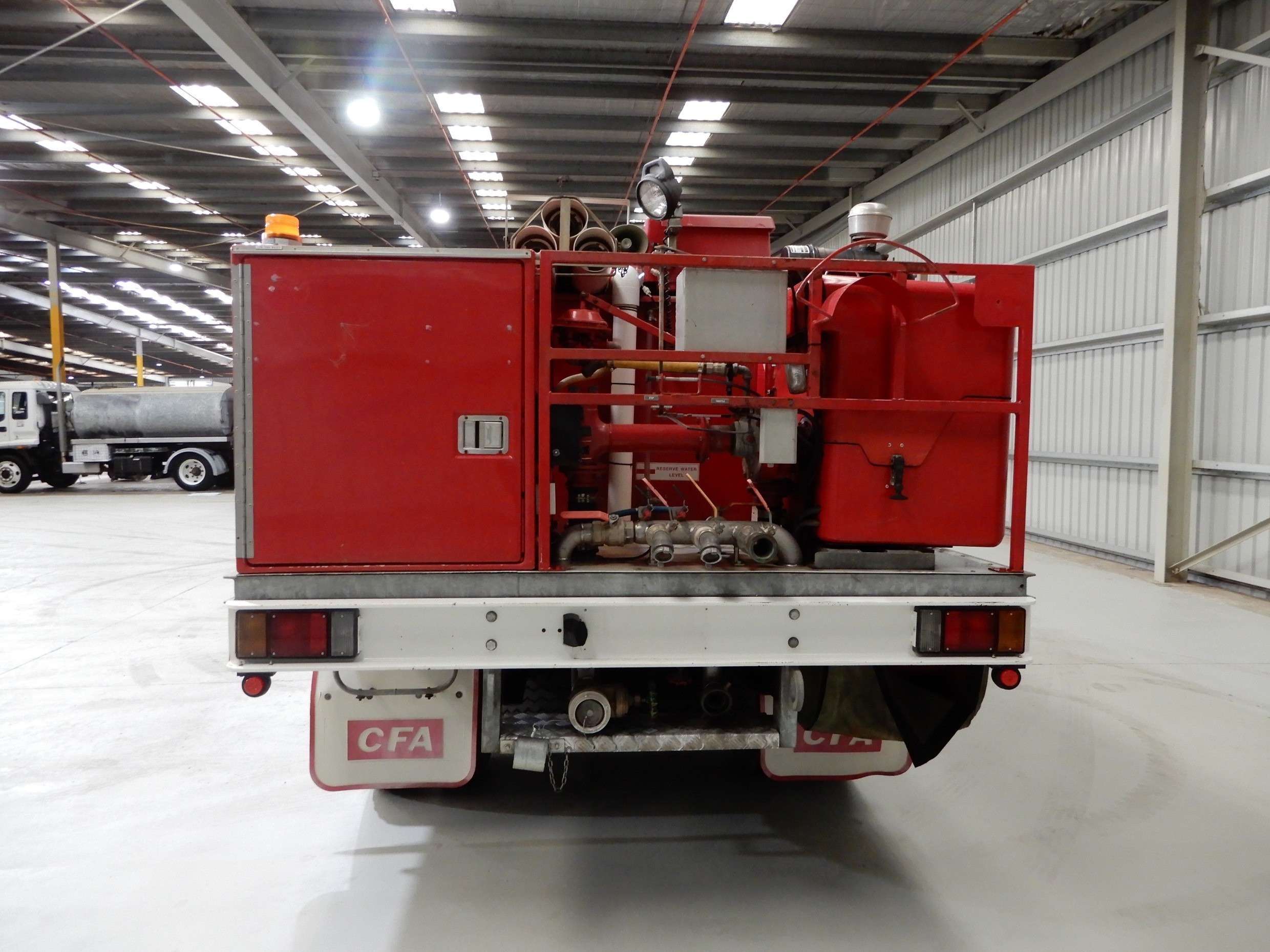 1989 ISUZU FSR MANUAL FIRE TRUCK
