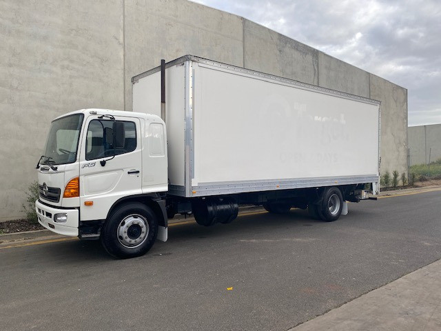 2004 HINO FG RANGER 9 PANTECH