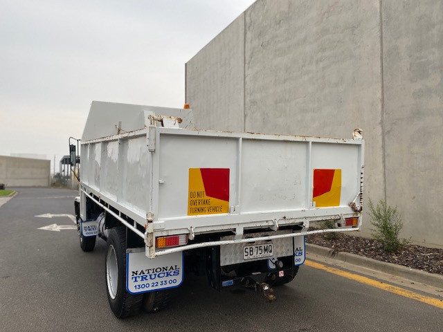 1993 HINO FE RAVEN TIPPER