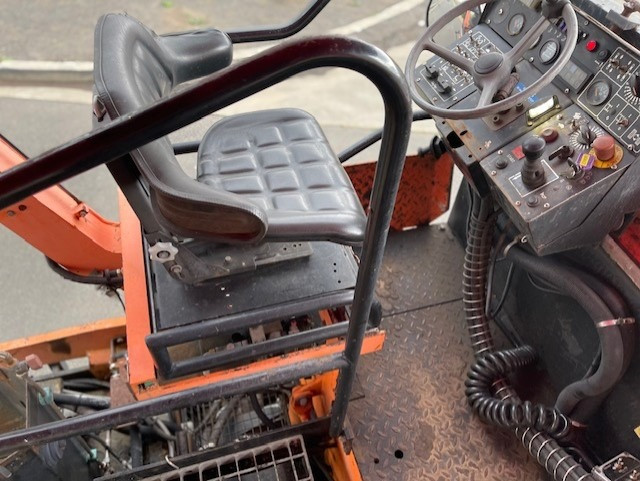 DYNAPAC F121-6W ASPHALT PAVER