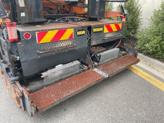 DYNAPAC F121-6W ASPHALT PAVER