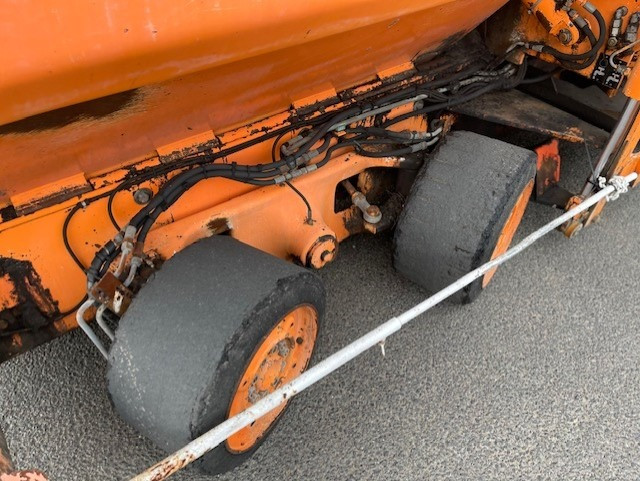 DYNAPAC F121-6W ASPHALT PAVER