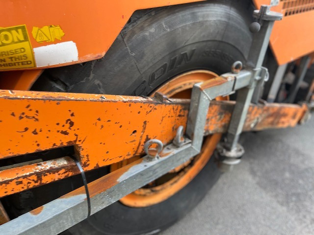 DYNAPAC F121-6W ASPHALT PAVER