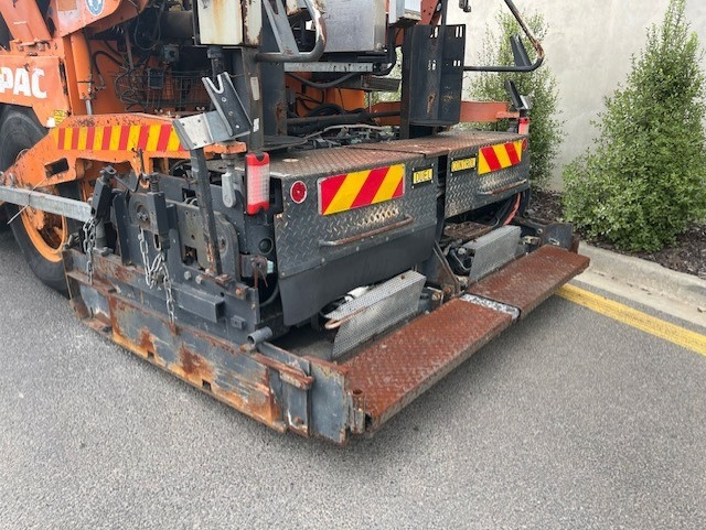 DYNAPAC F121-6W ASPHALT PAVER