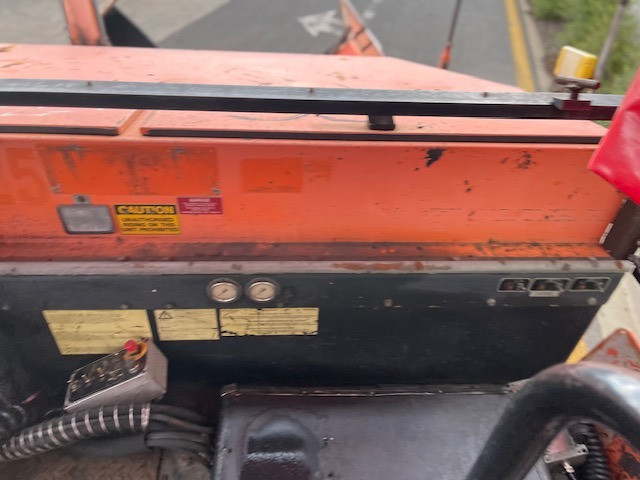 DYNAPAC F121-6W ASPHALT PAVER