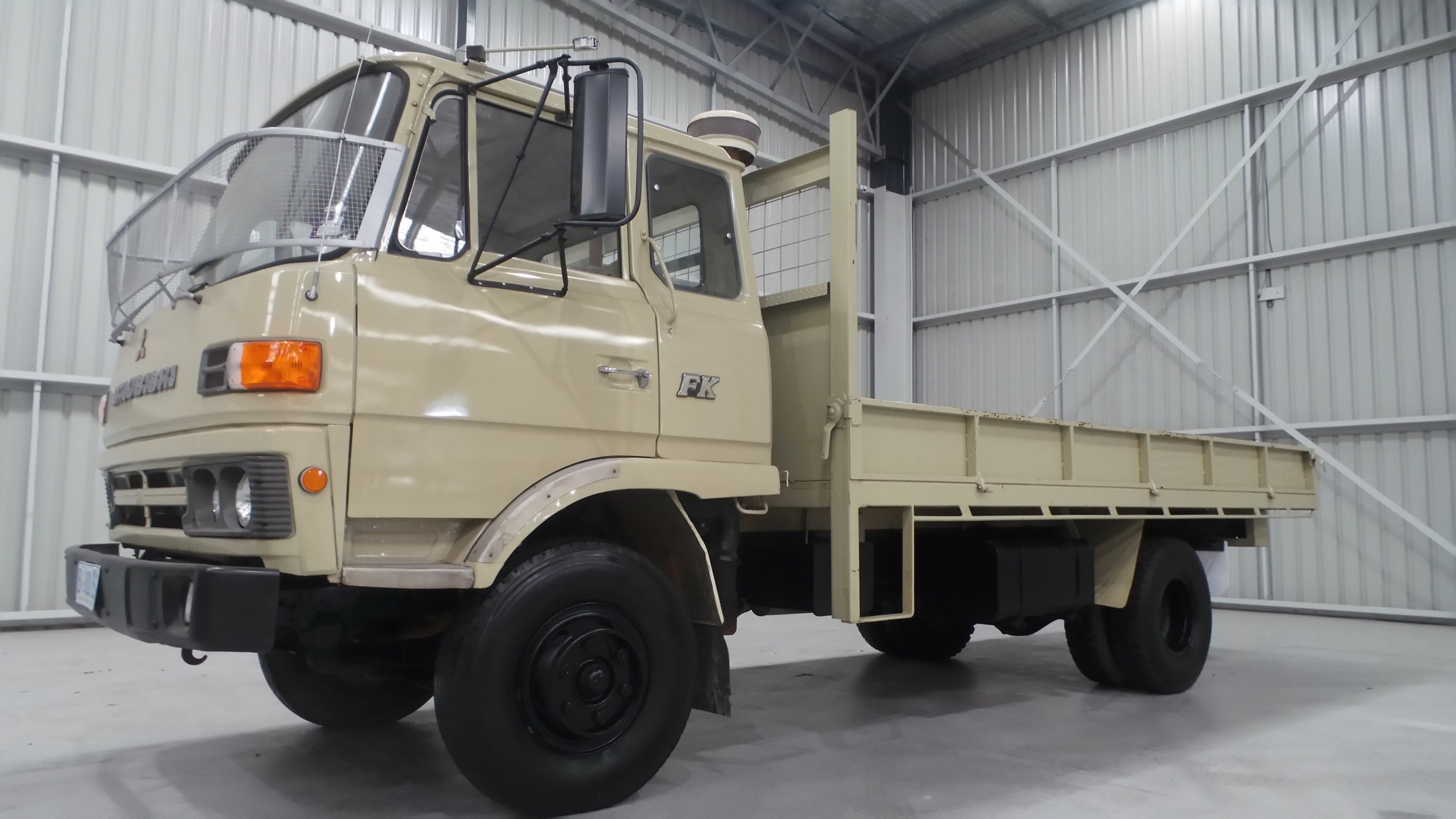 1980 MITSUBISHI FK TRUCK