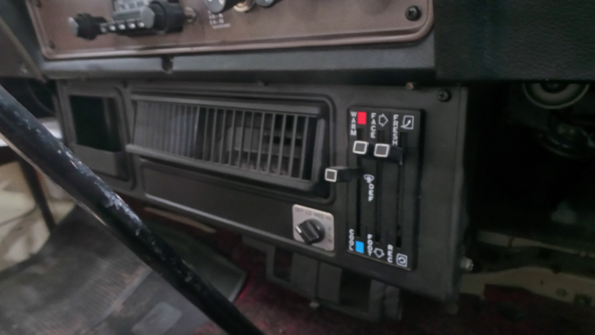 1980 MITSUBISHI FK TRUCK