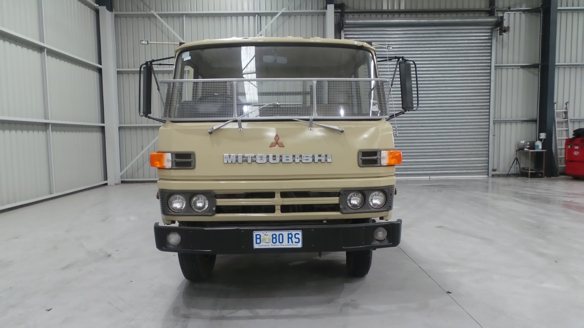 1980 MITSUBISHI FK TRUCK