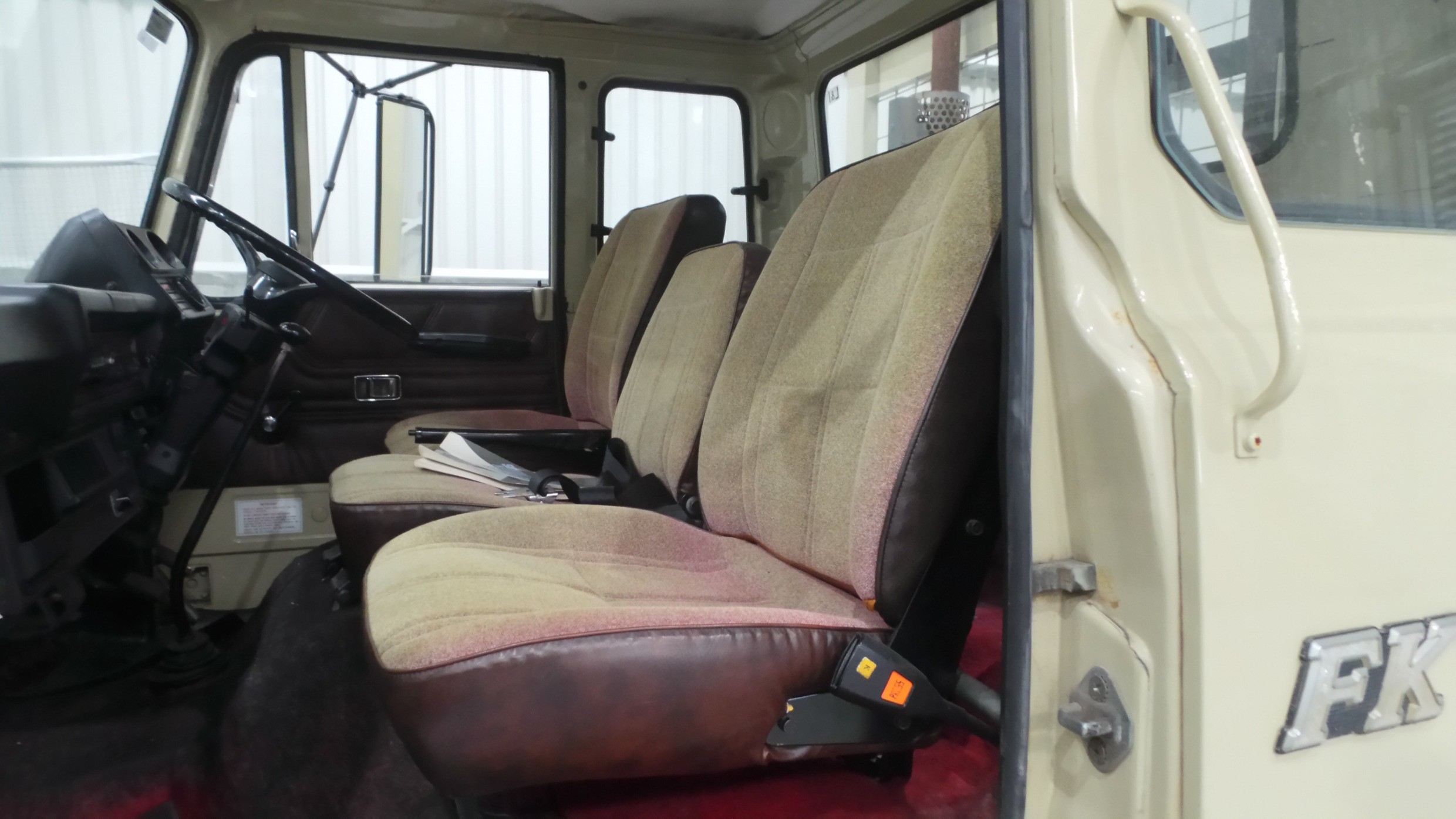 1980 MITSUBISHI FK TRUCK