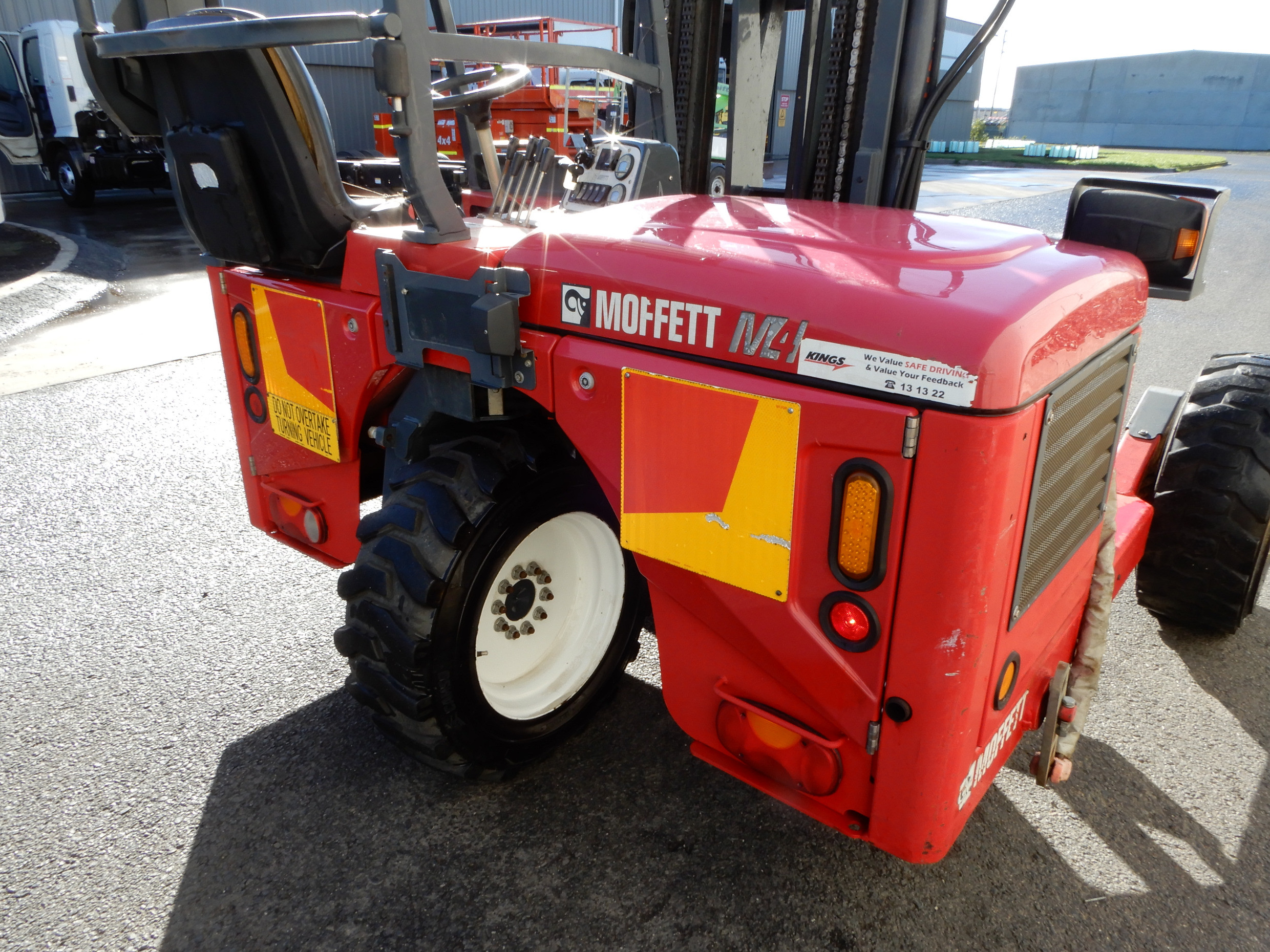 2009 MOFFETT M4 25.3 REACH FORKLIFT