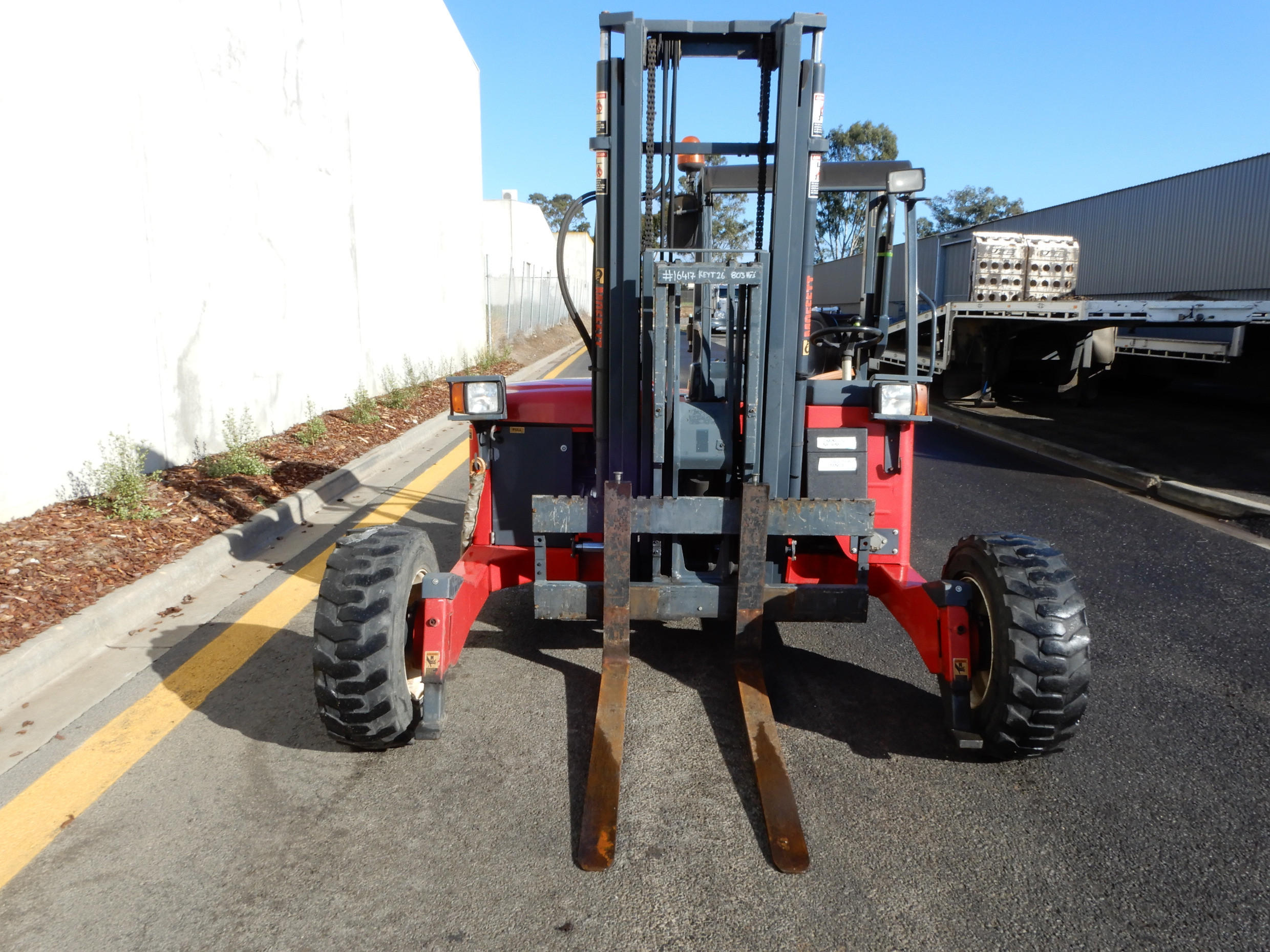 2009 MOFFETT M4 25.3 REACH FORKLIFT