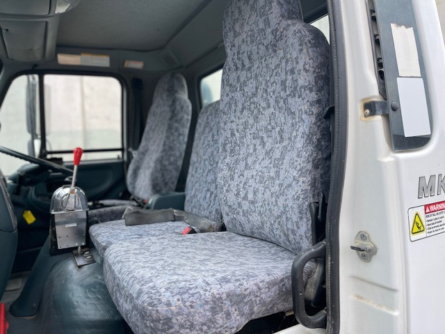 2010 NISSAN UD CONCRETE AGITATOR TRUCK