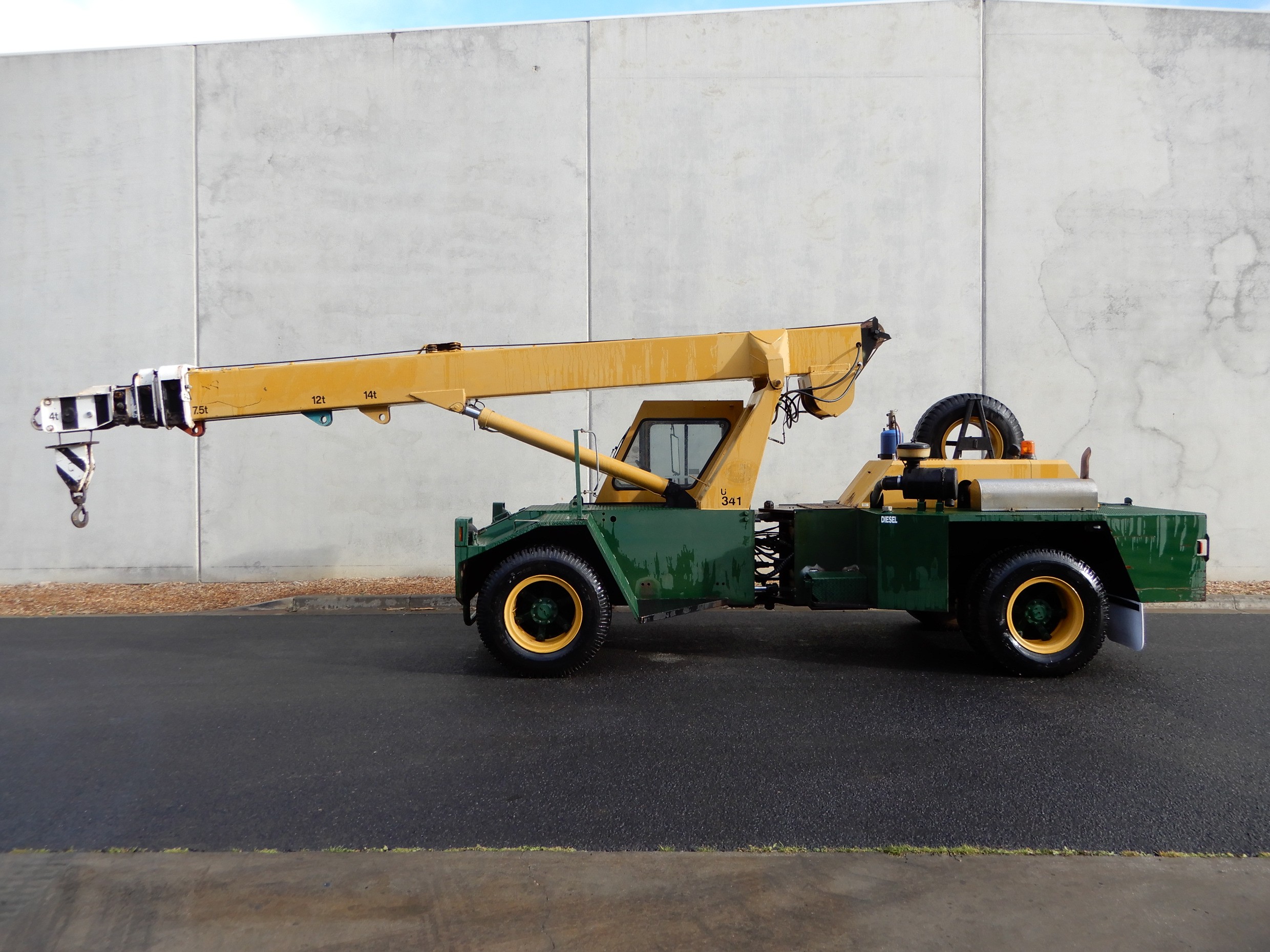 2008 FRANNA MAC 14 CRANE TRUCK