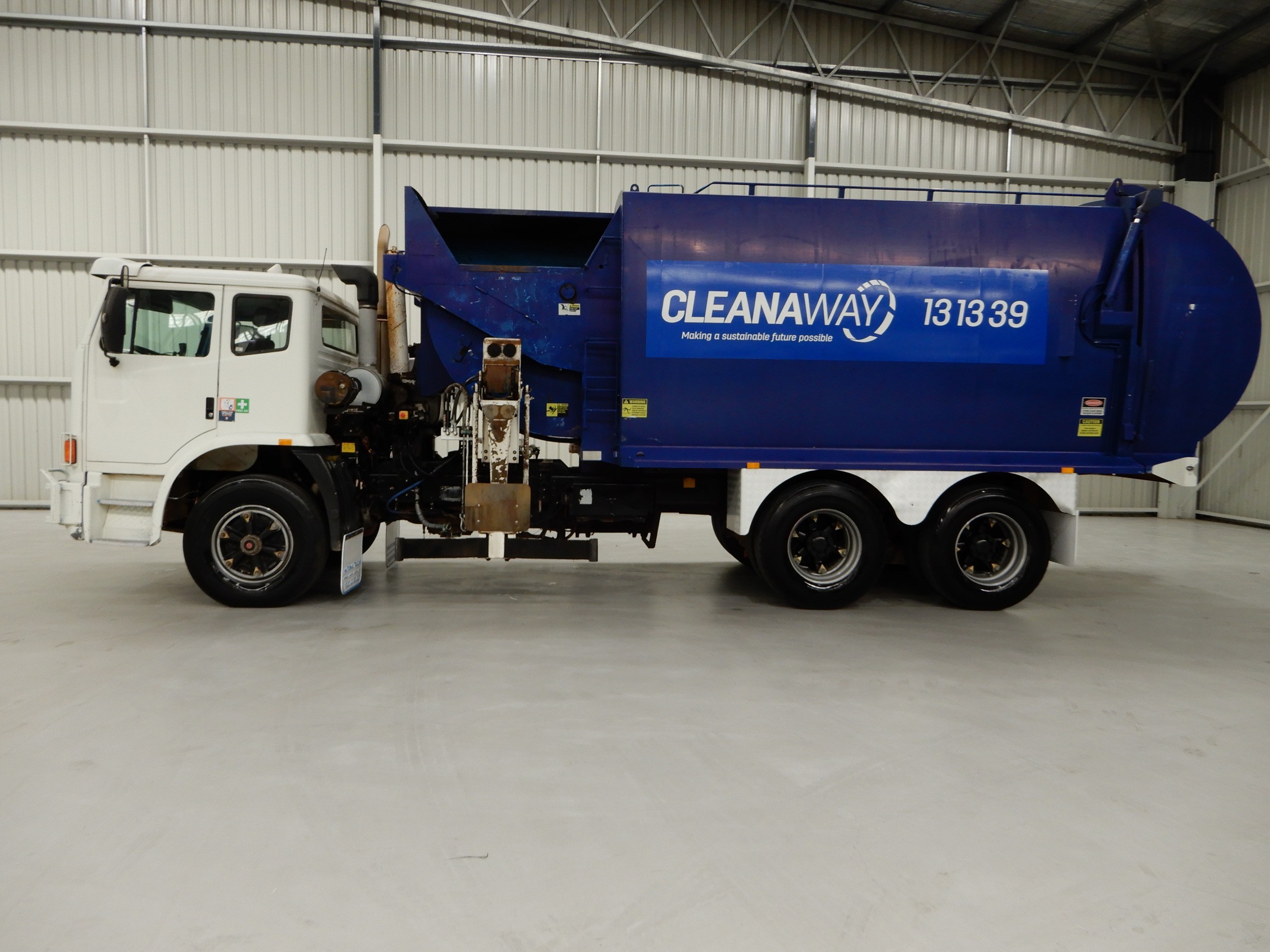 2006 IVECO ACCO 2350G GARBAGE TRUCK