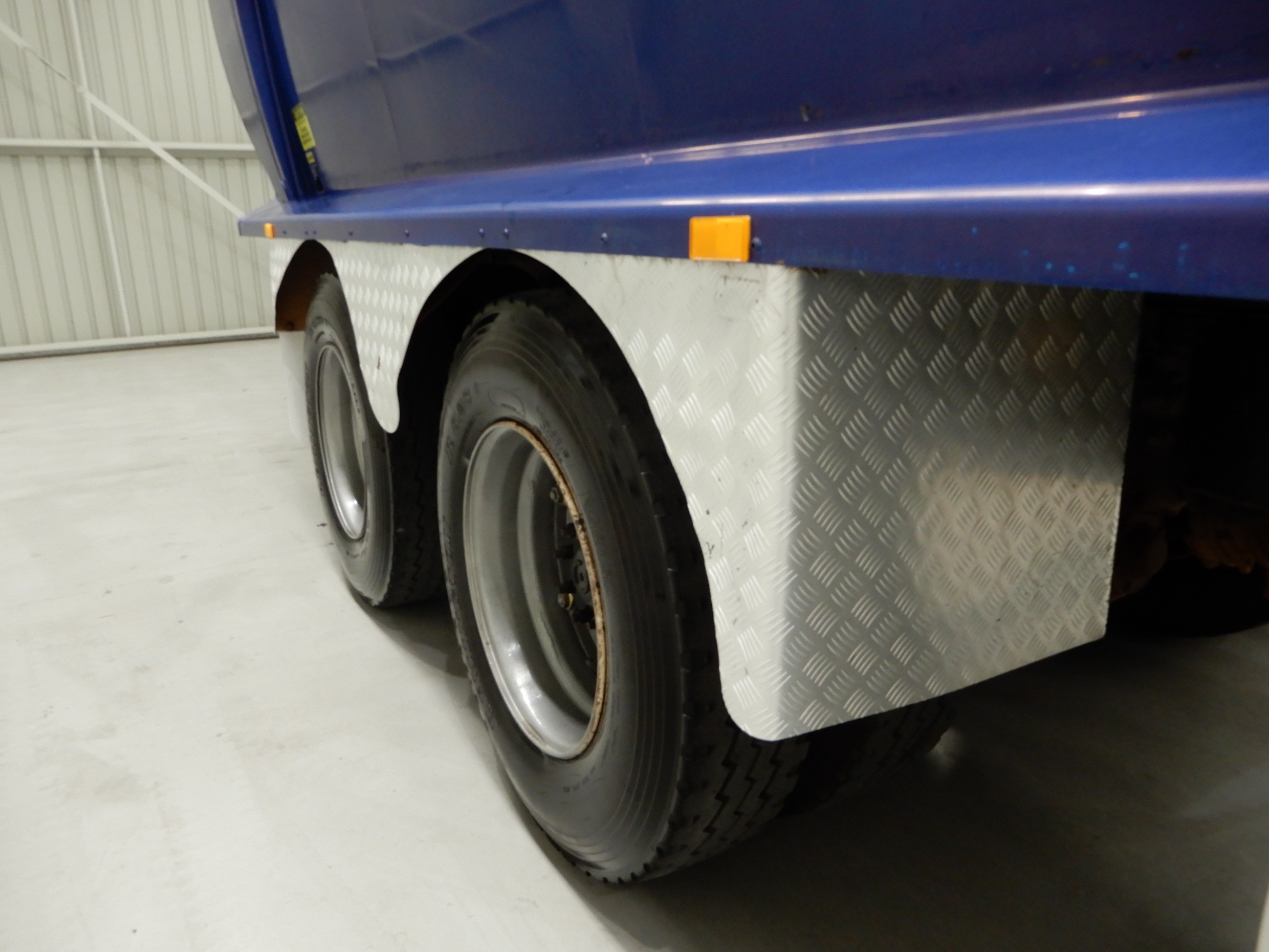 2006 IVECO ACCO 2350G GARBAGE TRUCK