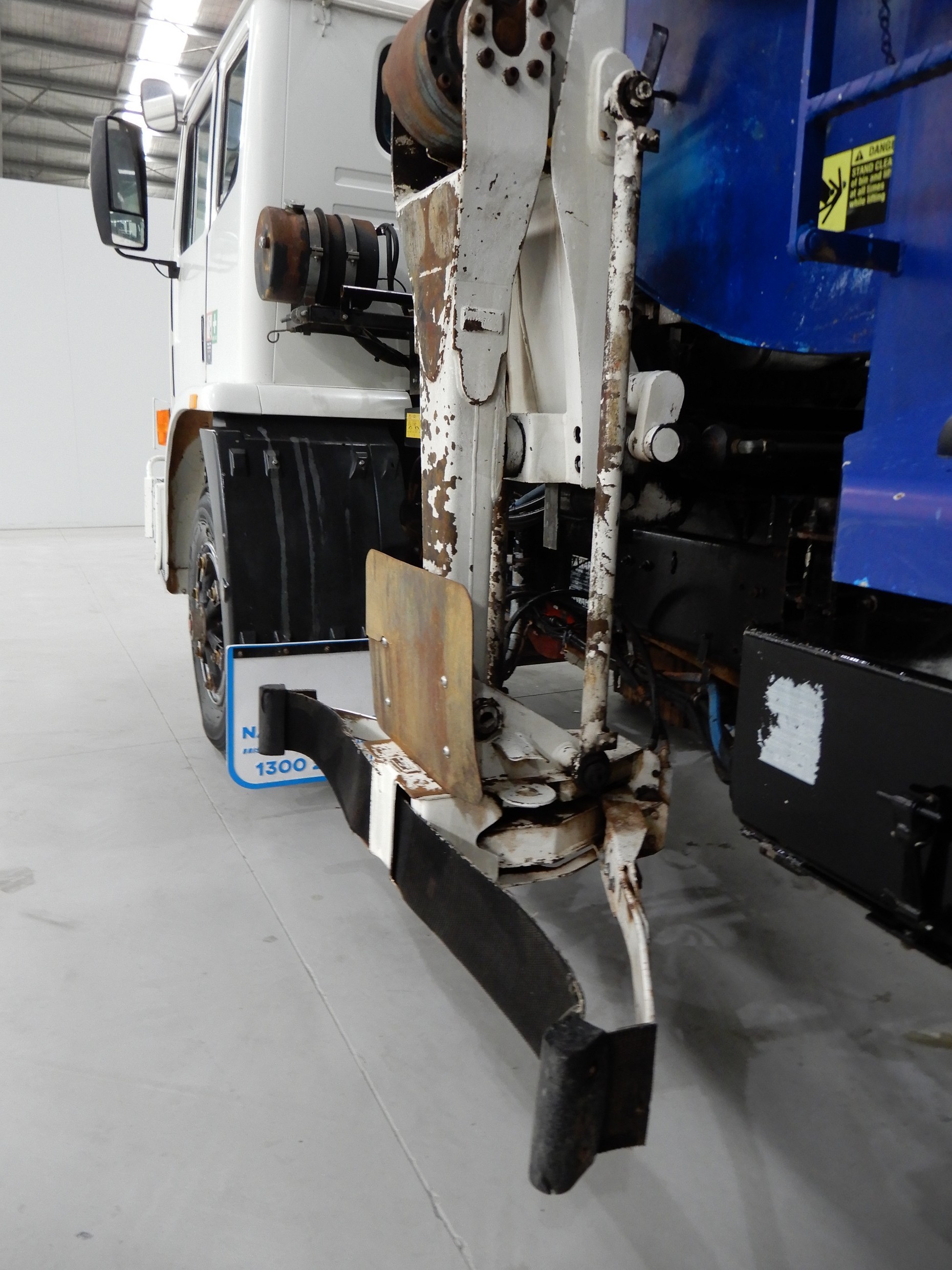 2006 IVECO ACCO 2350G GARBAGE TRUCK