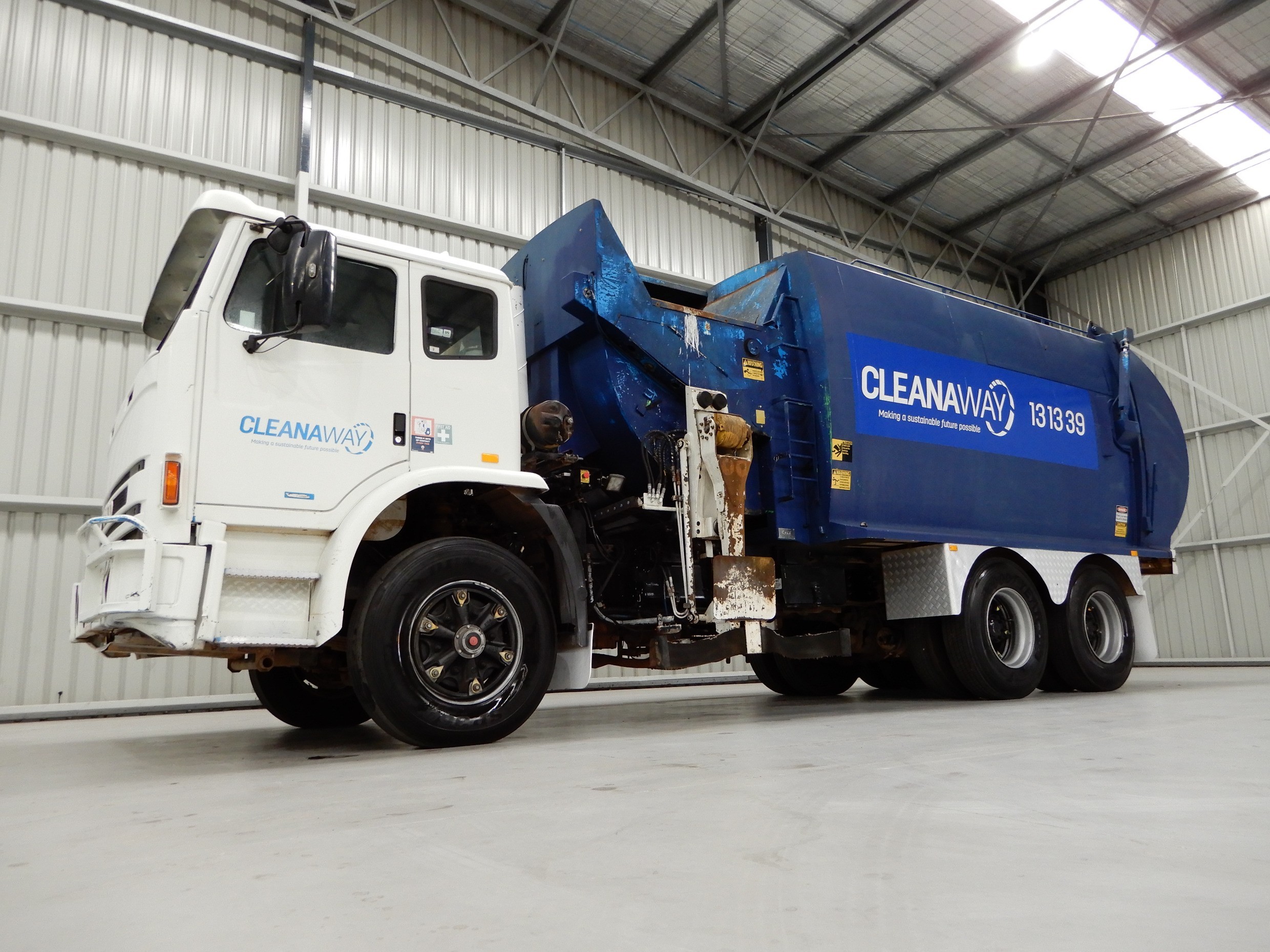 2006 IVECO ACCO 2350G 6x4 GARBAGE TRUCK