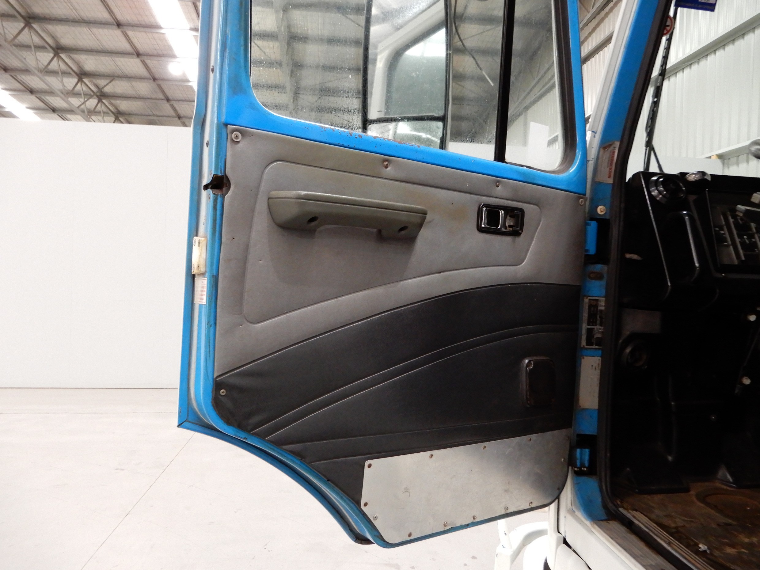 2006 IVECO ACCO 2350G 6x4 GARBAGE TRUCK