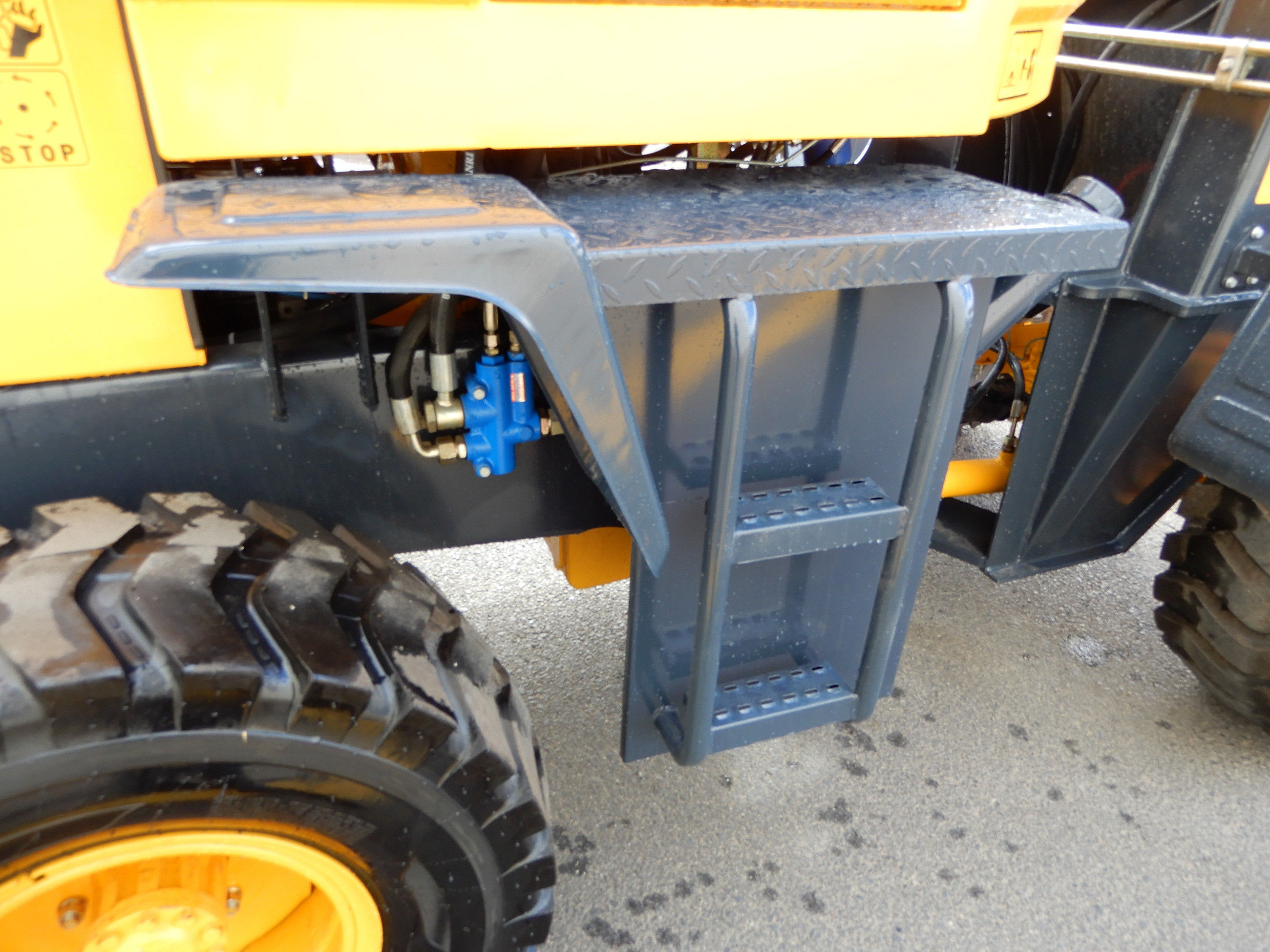 2019 ATTACK 1830 LOADER