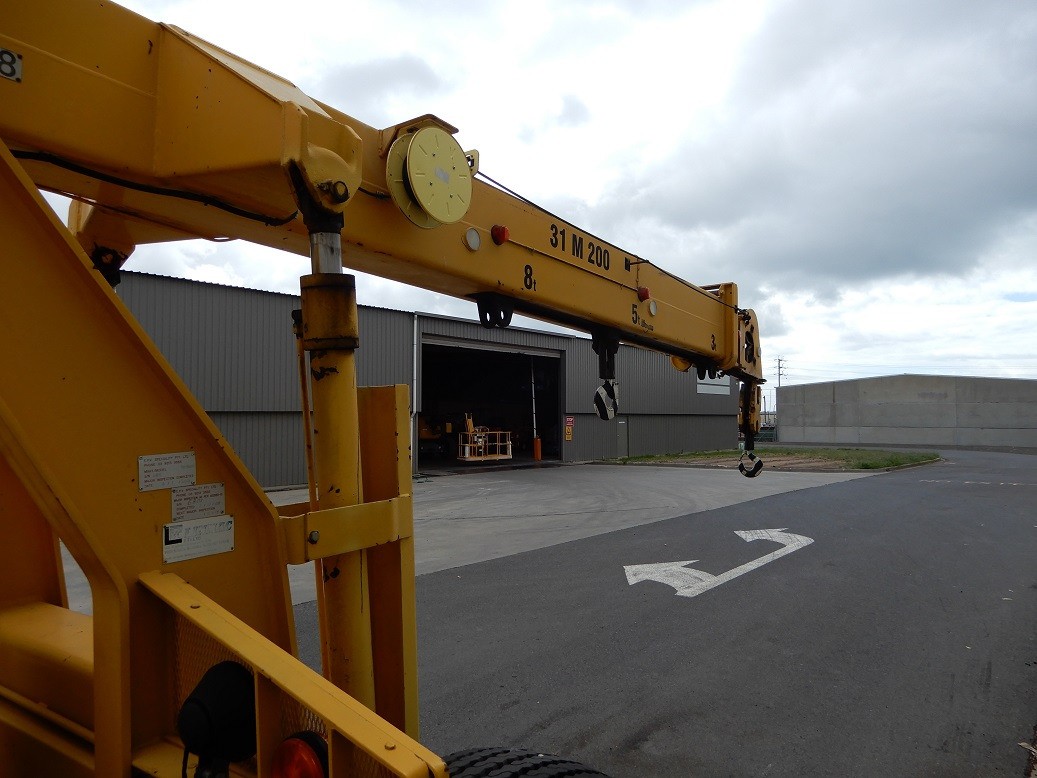 1986 LINMAC BHB MOUNTED CRANE TRUCK