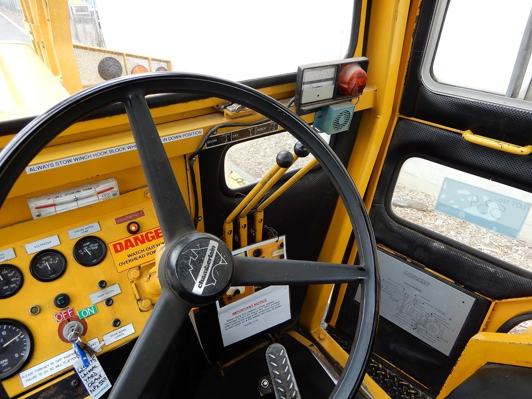 1986 LINMAC BHB MOUNTED CRANE TRUCK