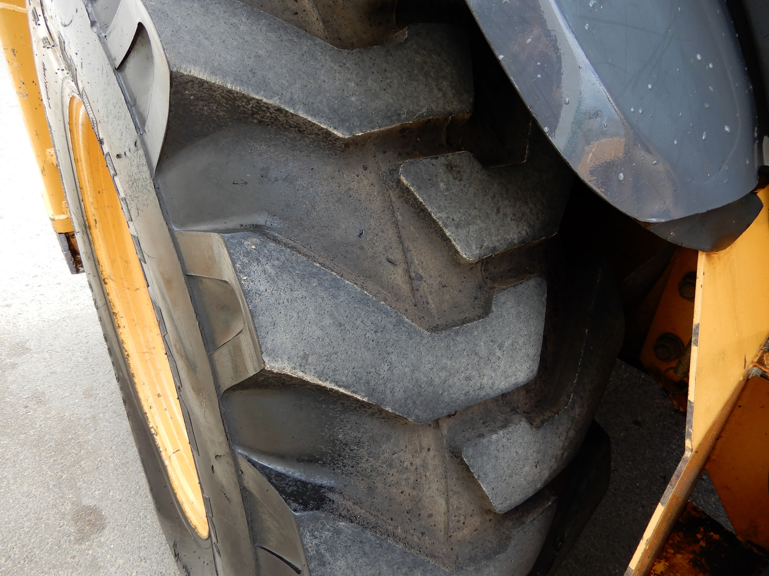 2001 CASE 580L BACKHOE LOADER