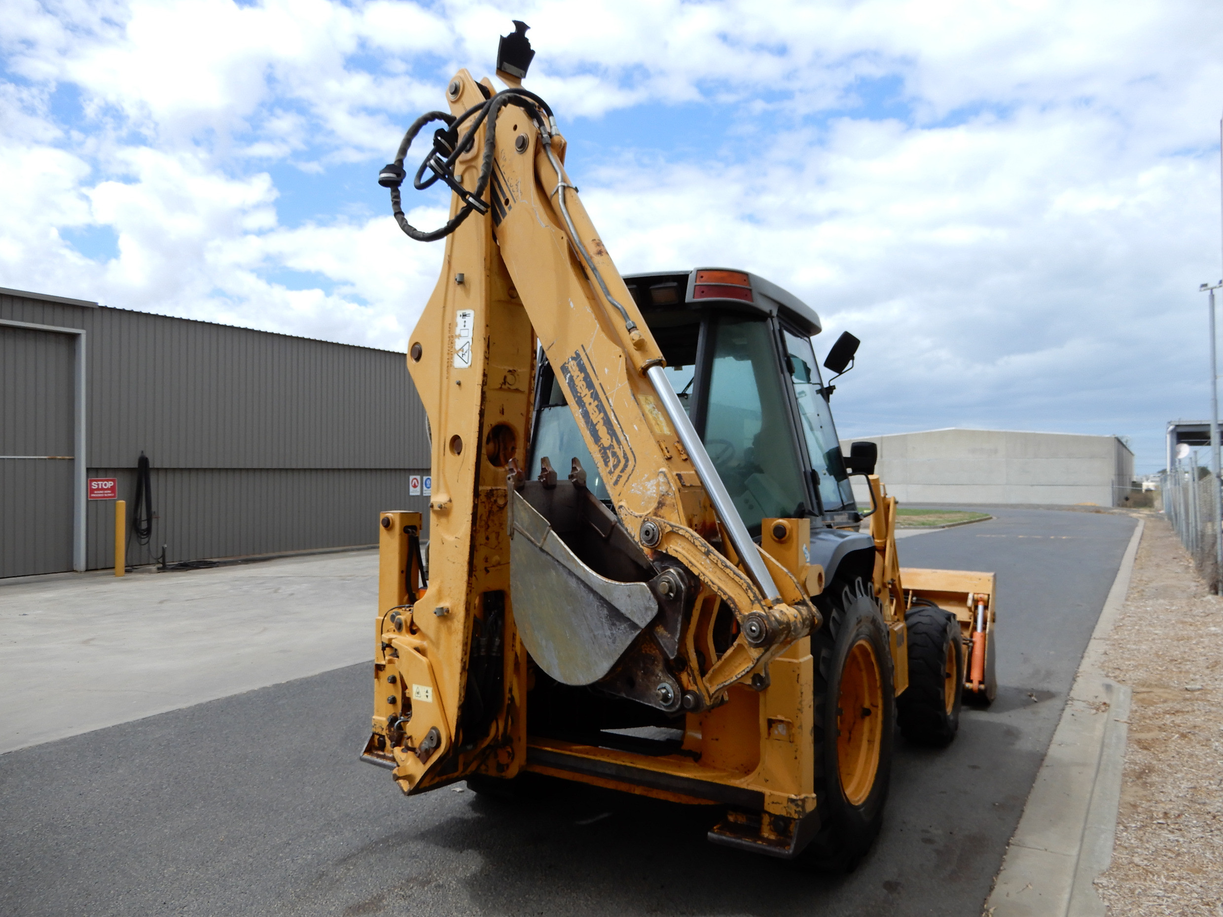 2001 CASE 580L BACKHOE LOADER